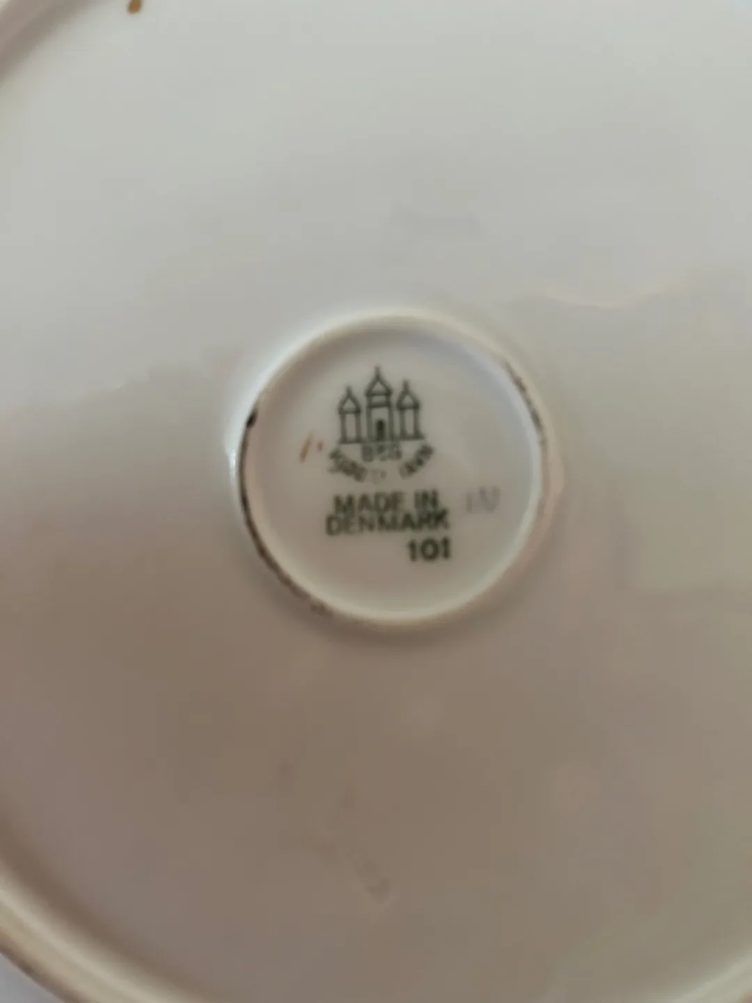 Royal Copenhagen Seagull Dish image indicator(2)