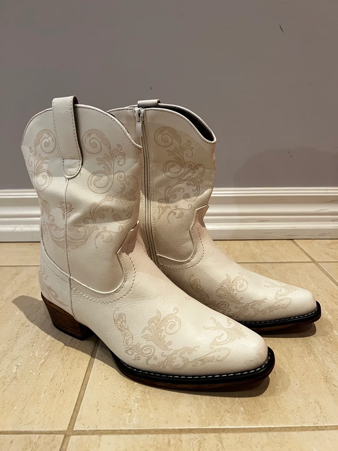 Cream Cowboy Boots thumbnail