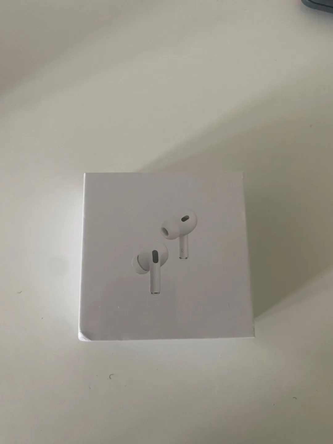 (BNIB) AirPods Pro 2 usb-c thumbnail