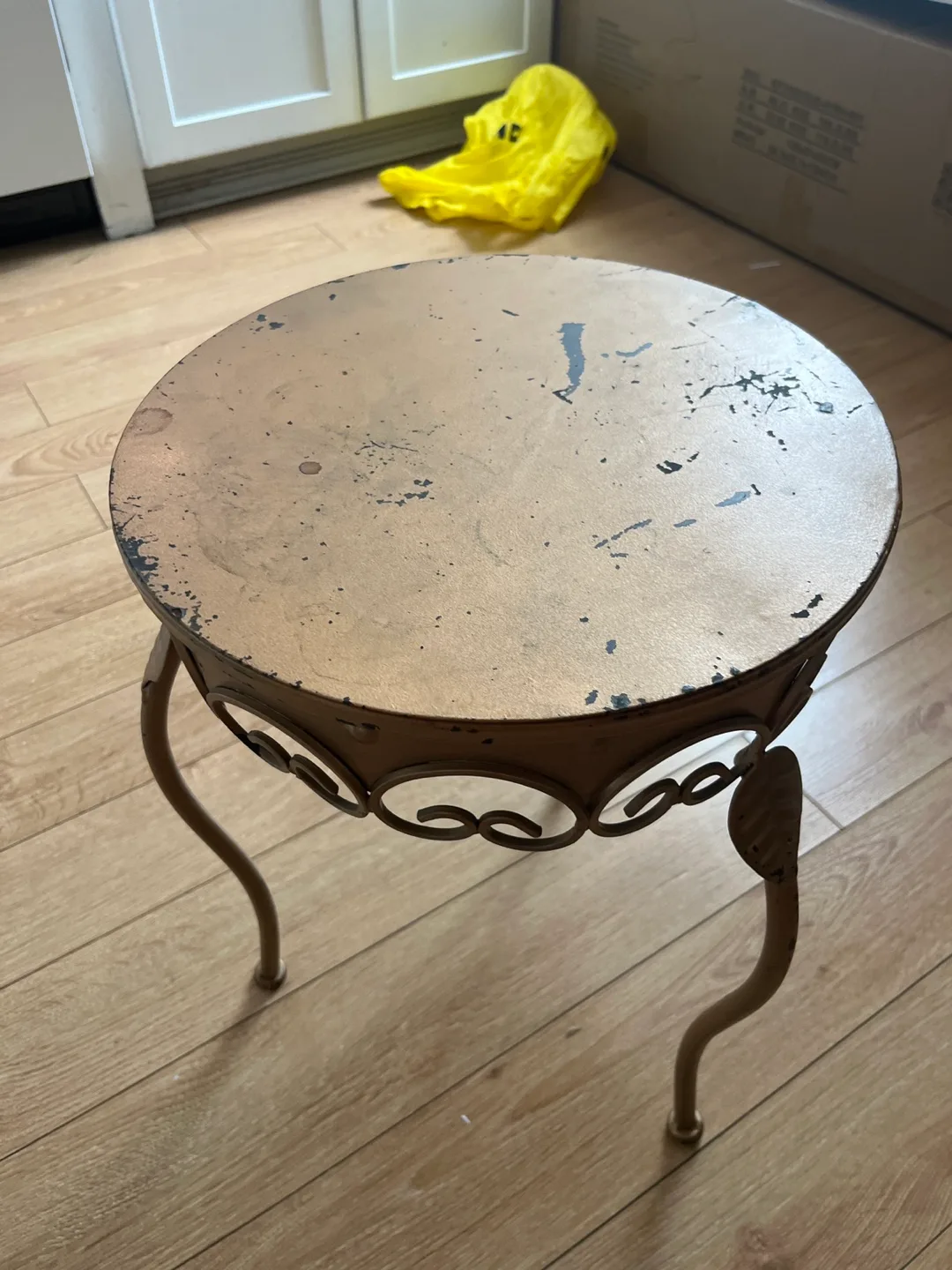 Vintage Style Side Table image indicator(2)