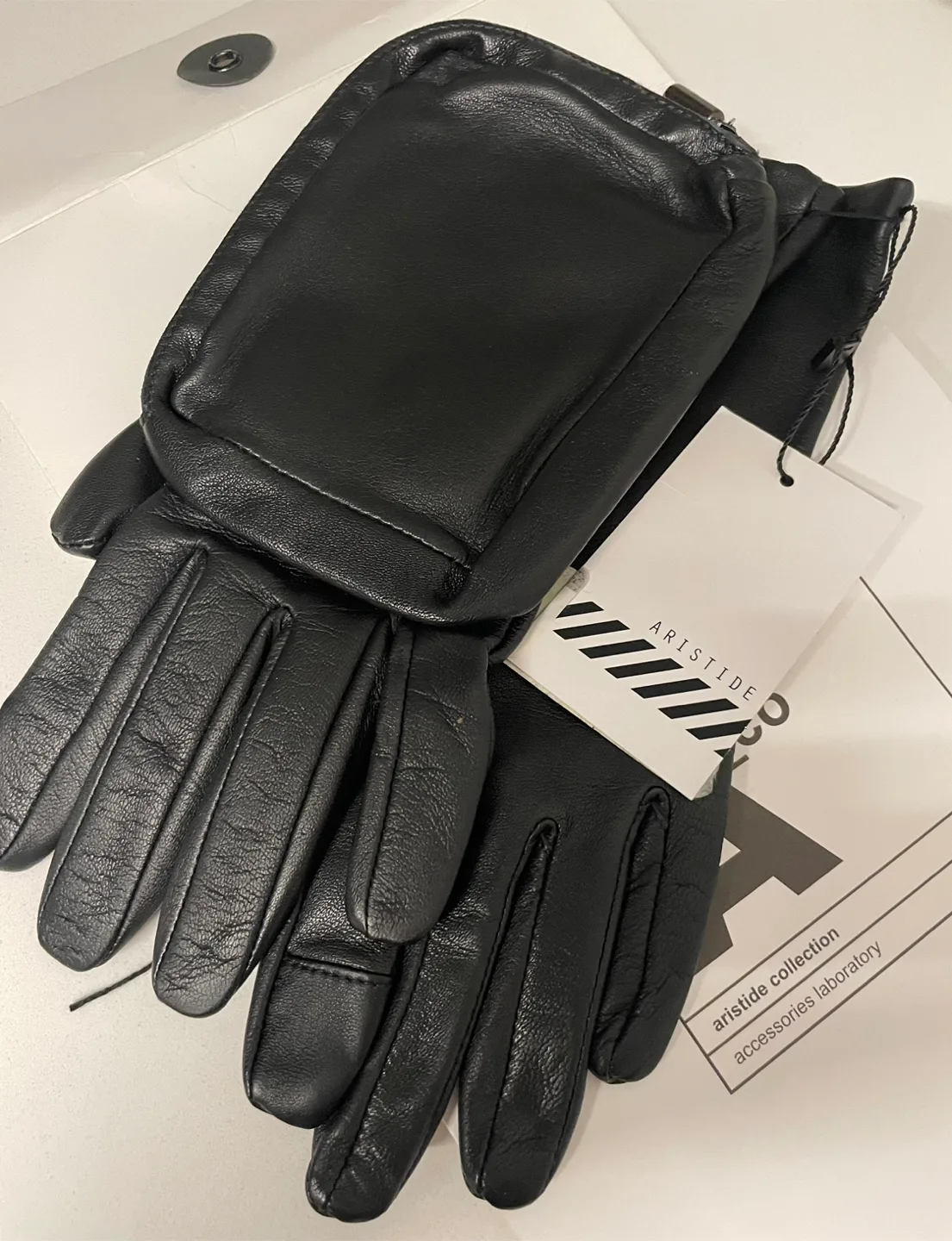 Aristide Annie Aime Lambskin Pouch Gloves - Black, Size 7 thumbnail