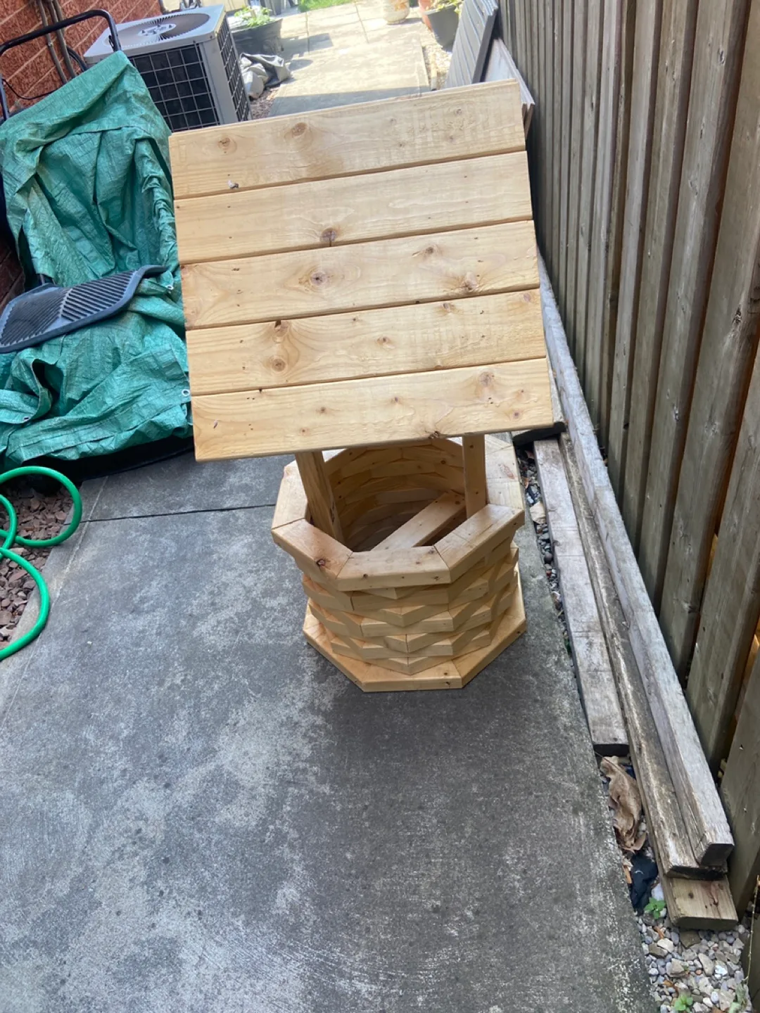 Wooden Wishing Well. 🥕 image indicator(3)