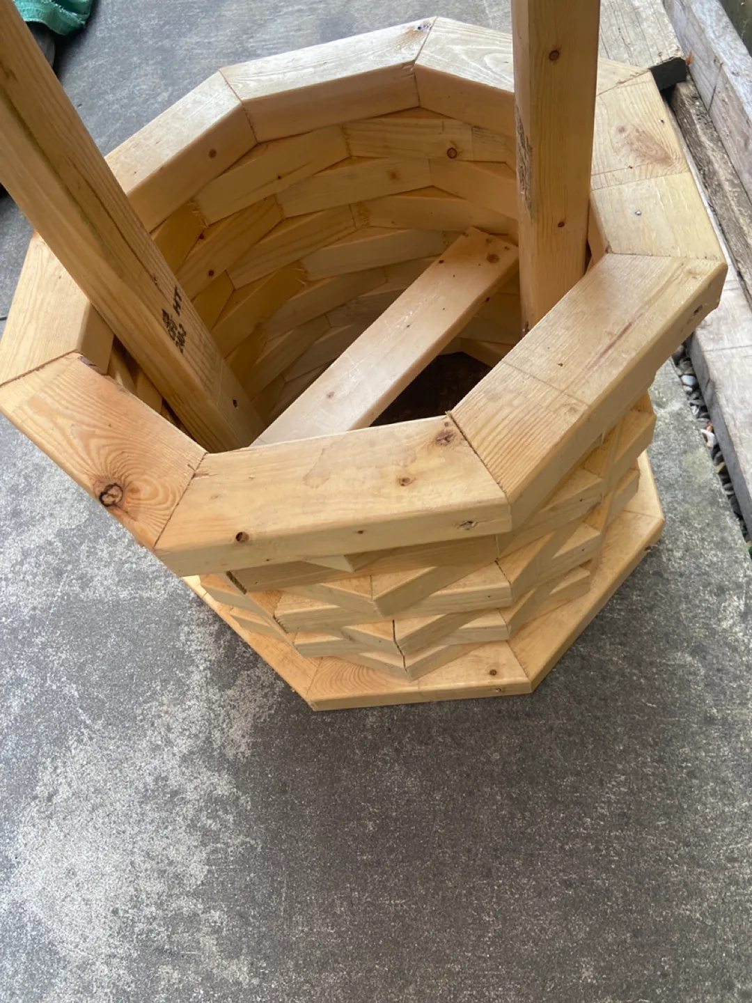 Wooden Wishing Well. 🥕 image indicator(4)