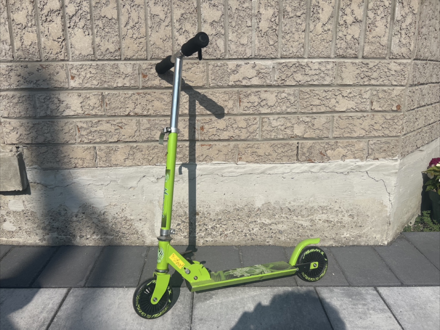 Green Matrix Kids Folding Scooter