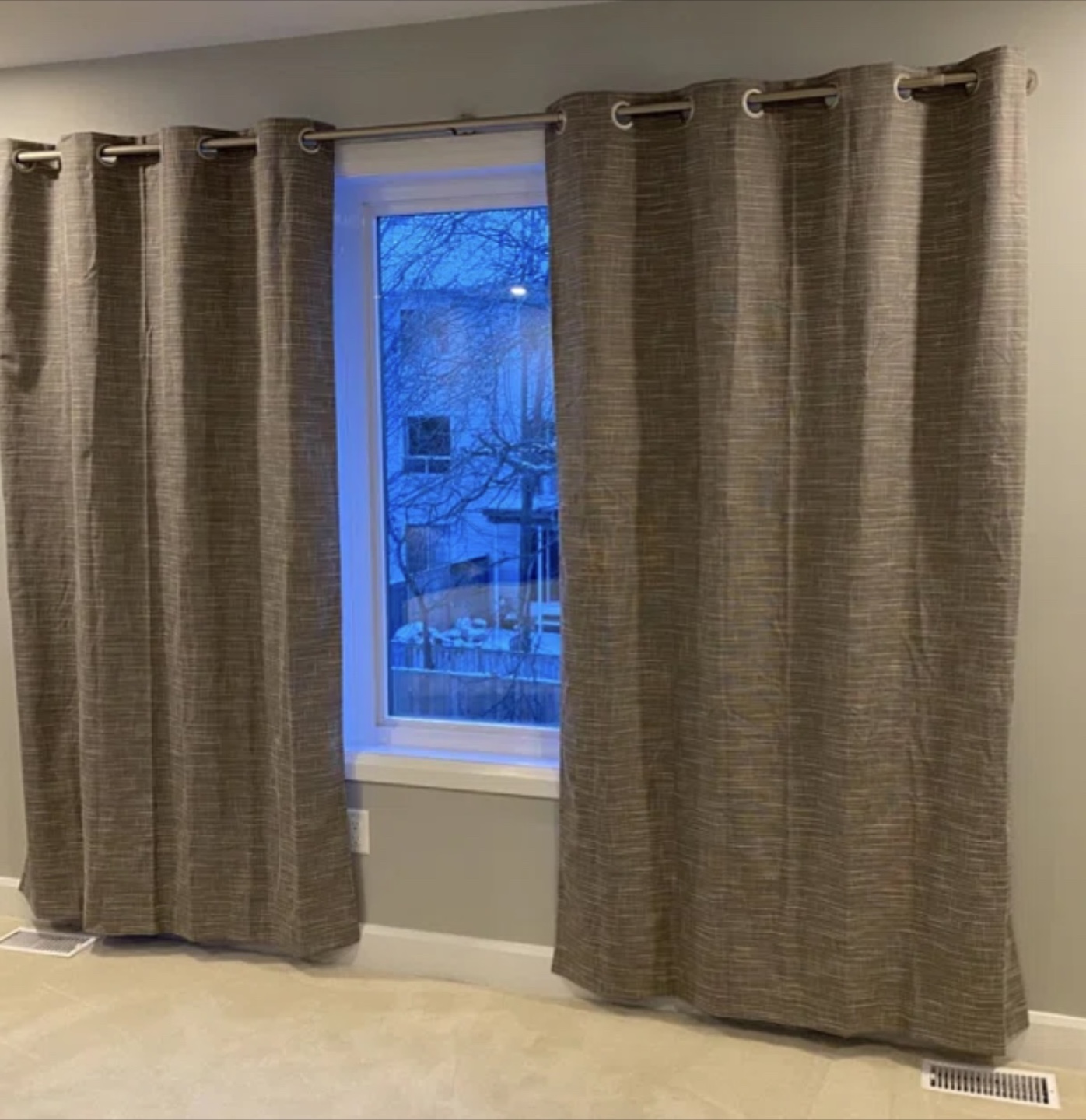Blackout curtain with curtain rods - photo 2
