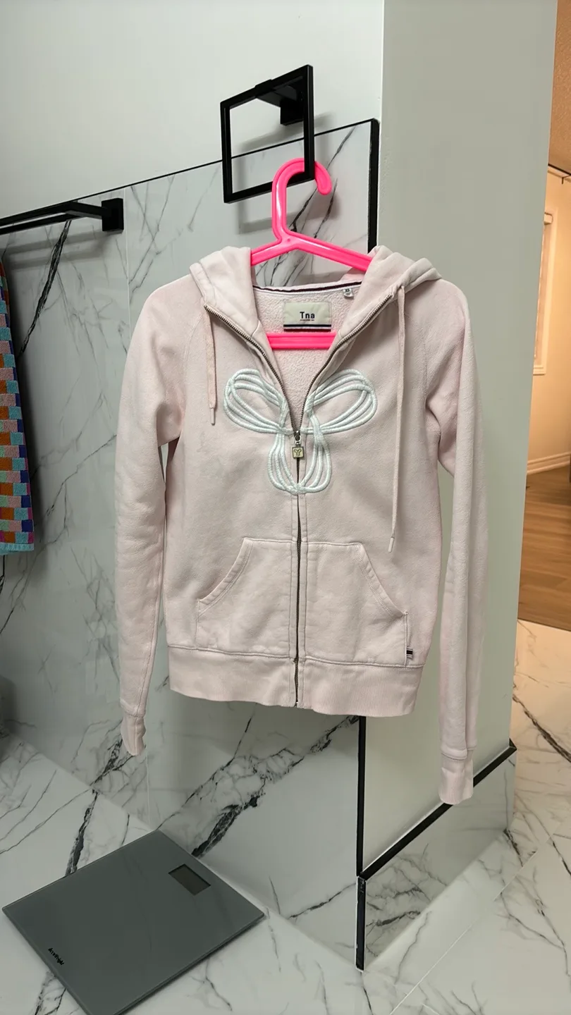 Aritzia TNA hoodie sz xs thumbnail