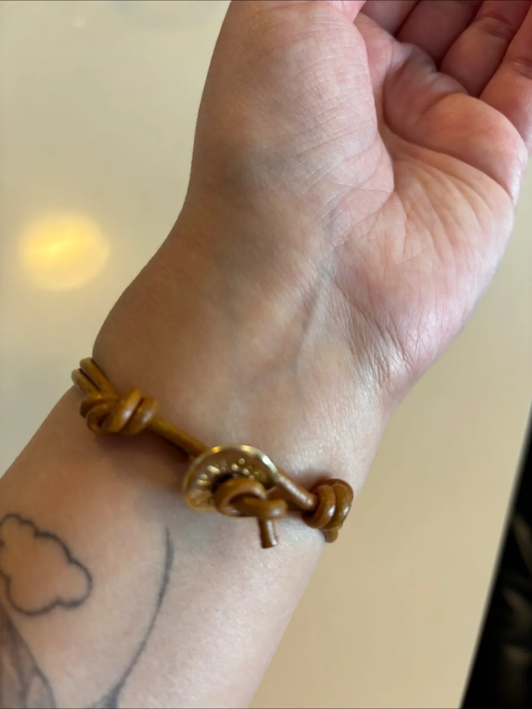 Elegant Heart Charm Bracelet with Brown Leather image indicator(5)