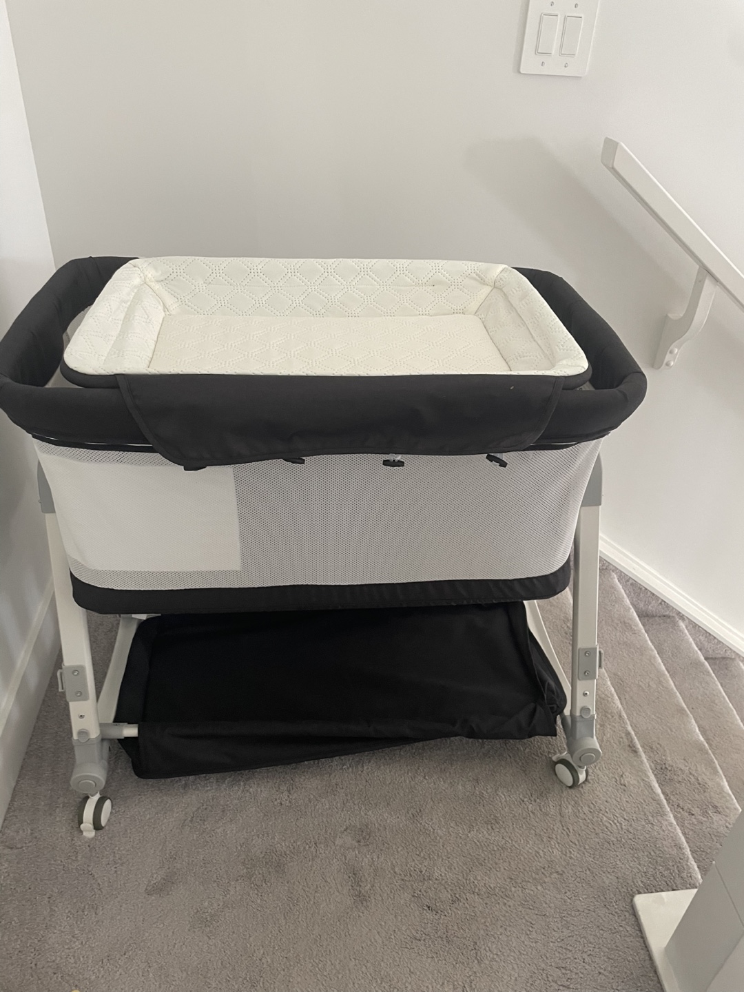 4-in-1 Baby Bassinet Bedside Sleeper - Black - photo 2