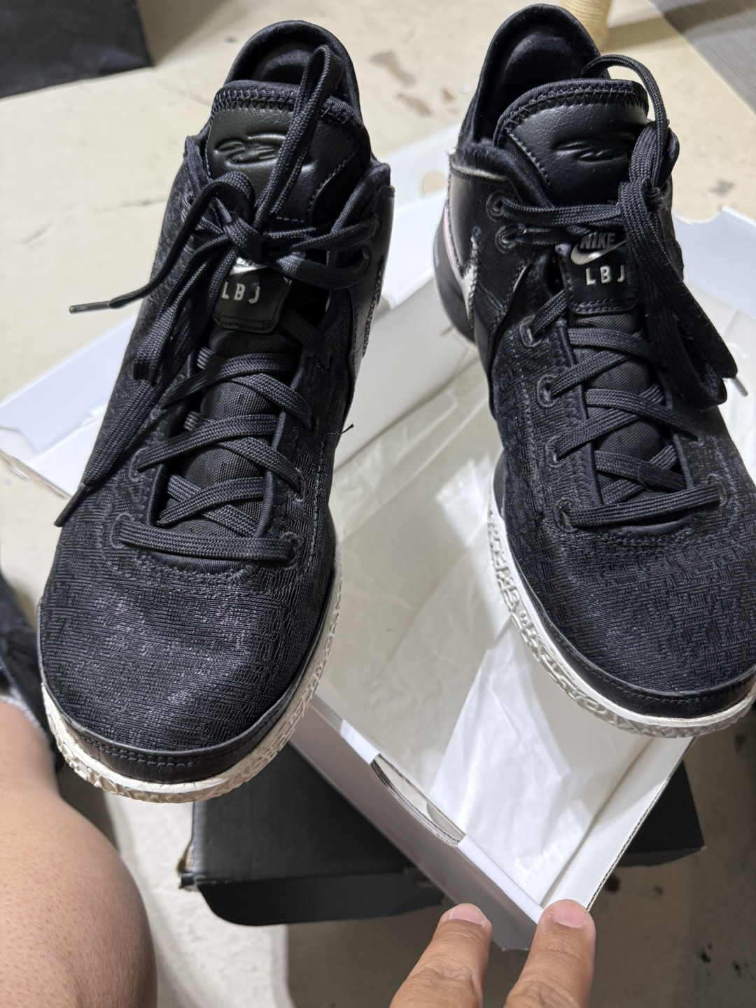 Nike Zoom Lebron Nxt Gen Black/White Size 11.5
