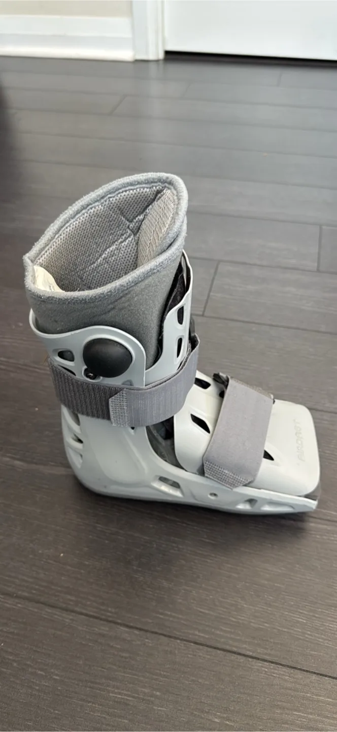 Aircast Walking Boot - Small Size image indicator(2)