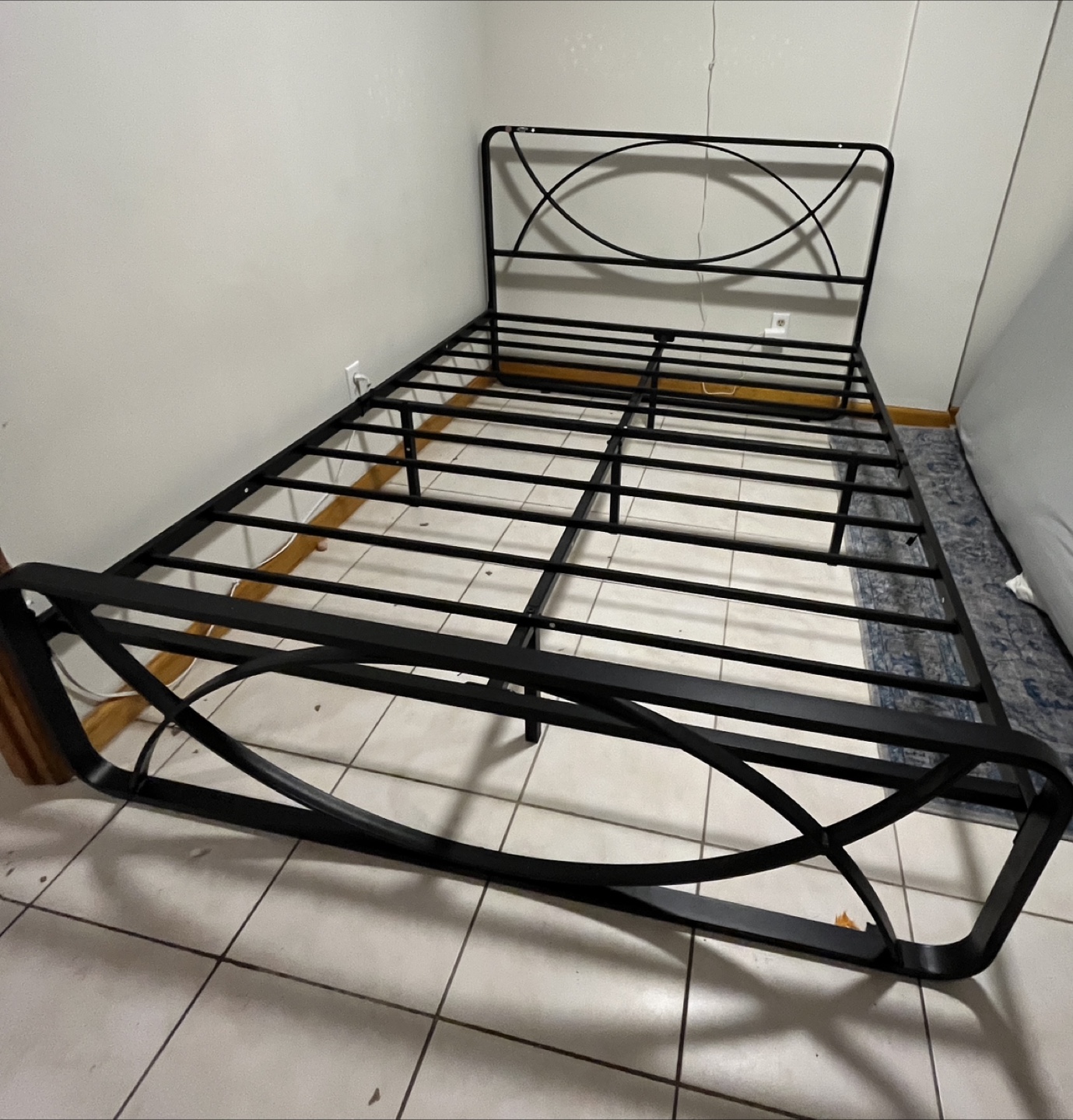 Queen Size Metal Bed Frame