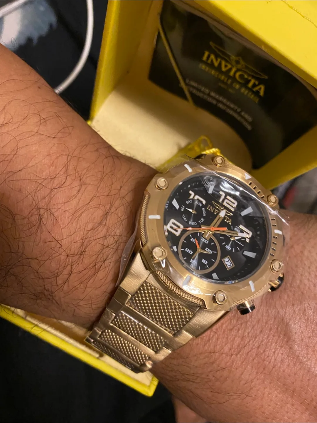 Invicta Men's Gold Watch image indicator(3)