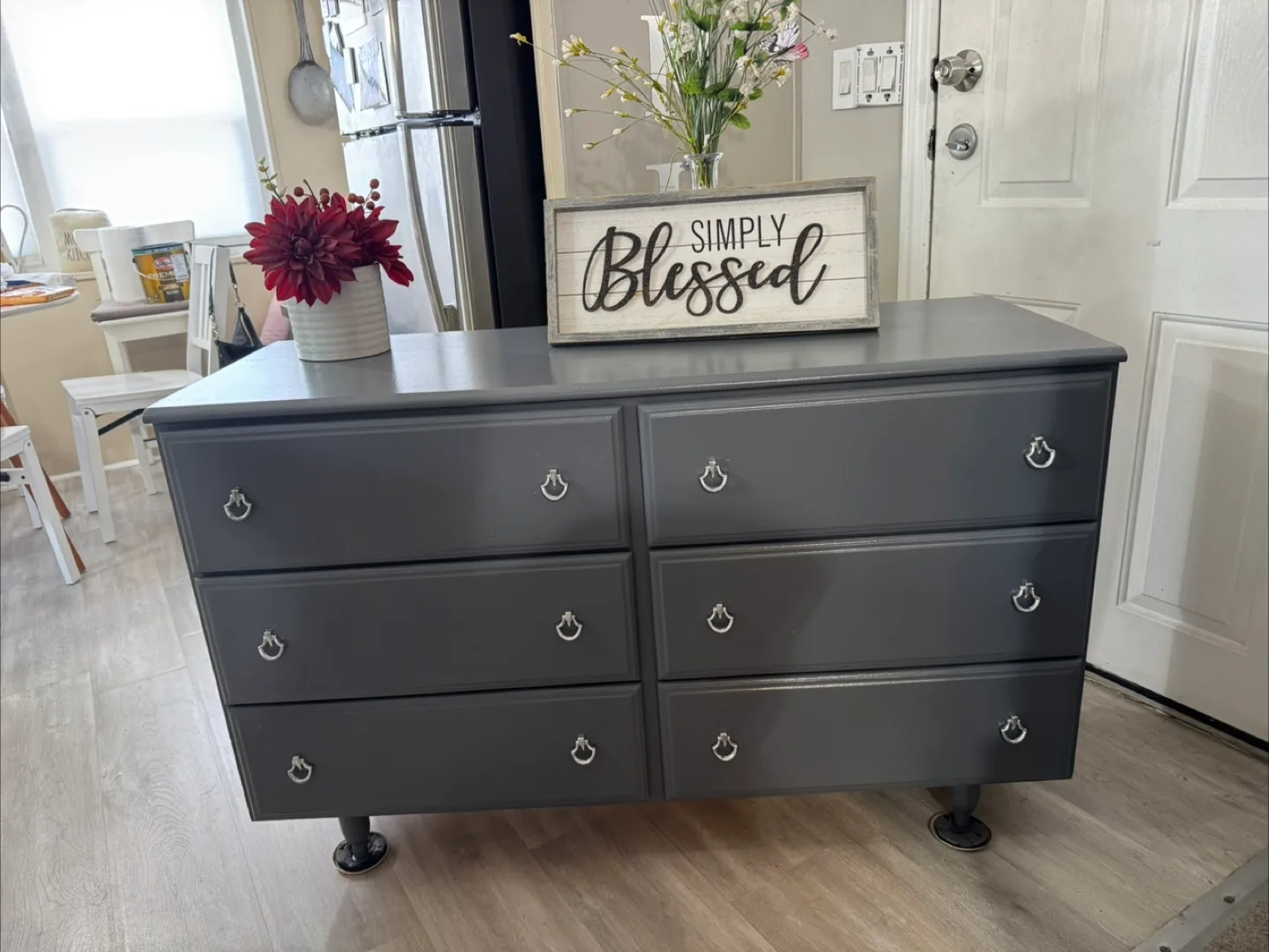 ✨✨ BEAUTIFUL GRAY LONG AND SHORTER 6 DRAWER DRESSER✨✨ thumbnail