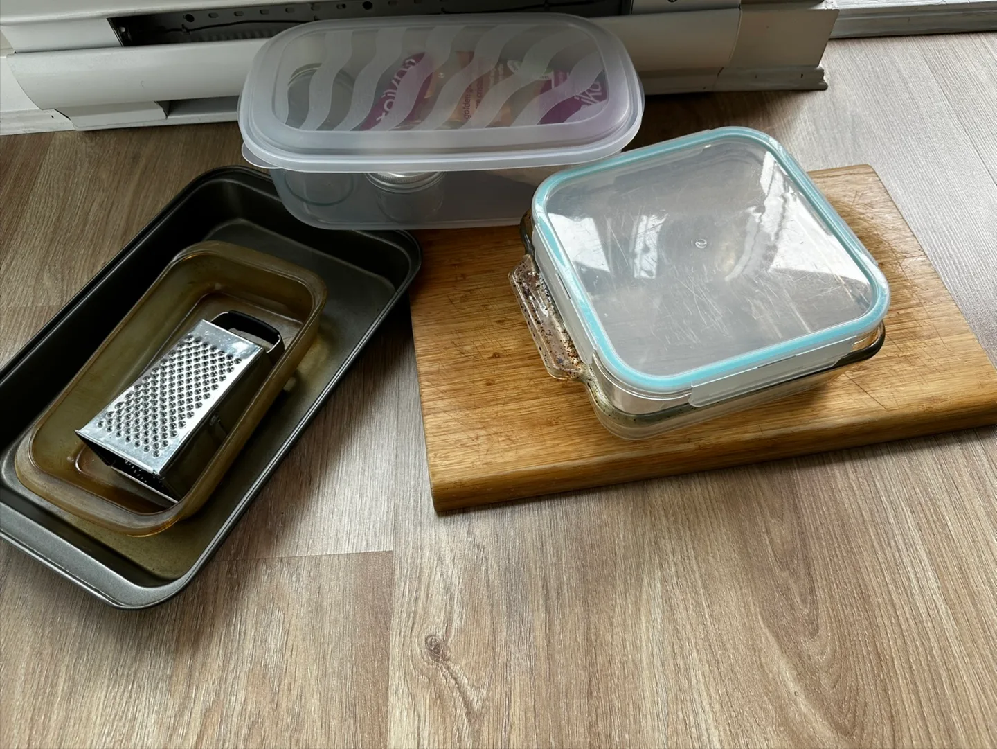 Kitchenware Bundle: Baking Pans, Grater, & Containers thumbnail