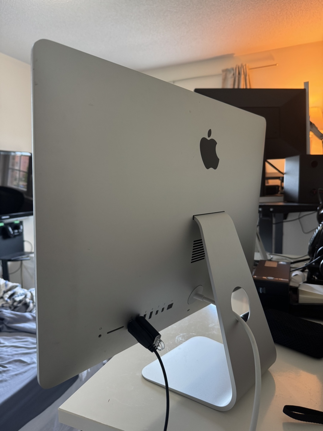 2014 21.5-inch iMac - 8GB RAM, Intel Core i5 - photo 2