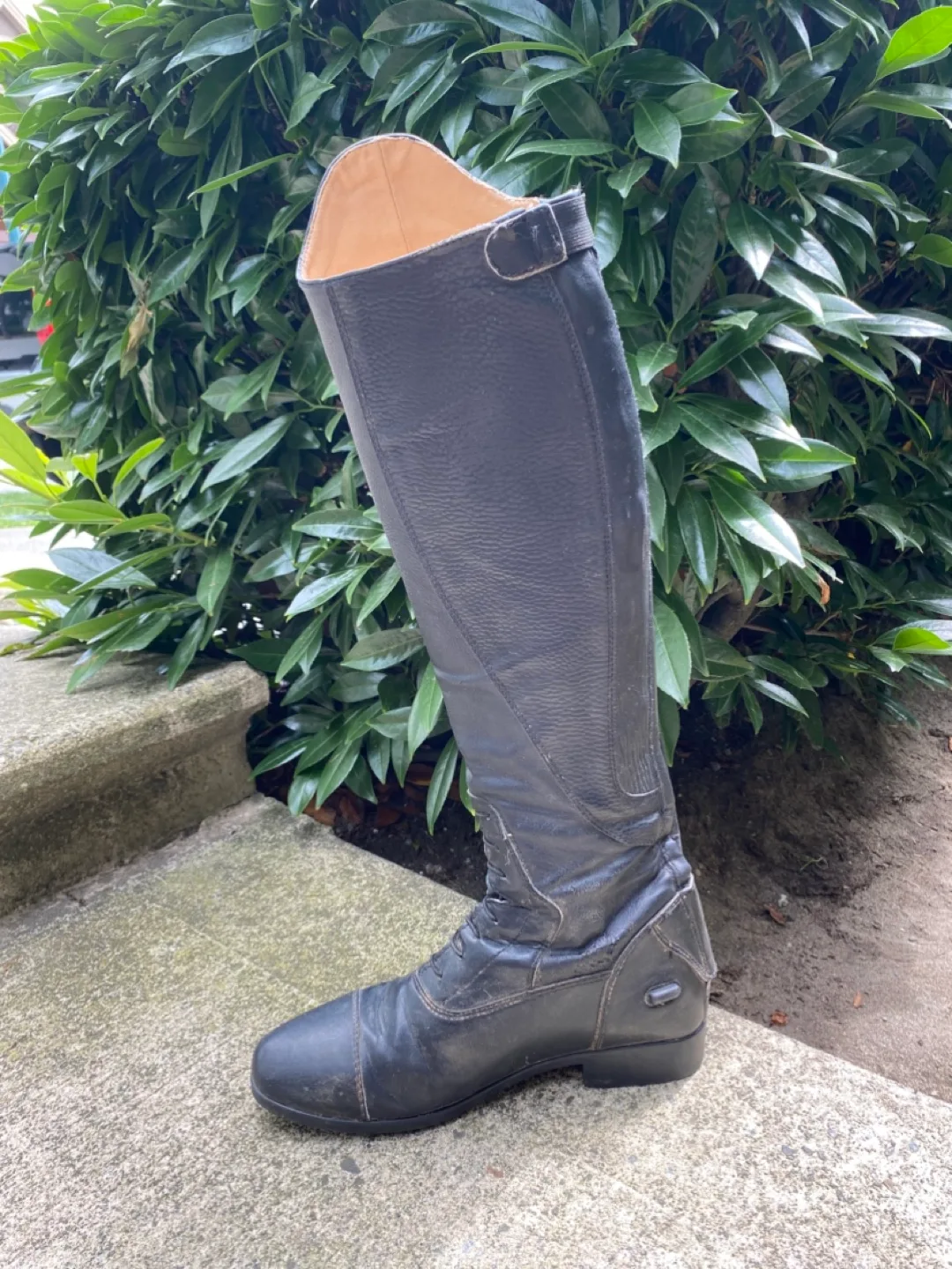 Auken Riding Boots Size 7 image indicator(2)
