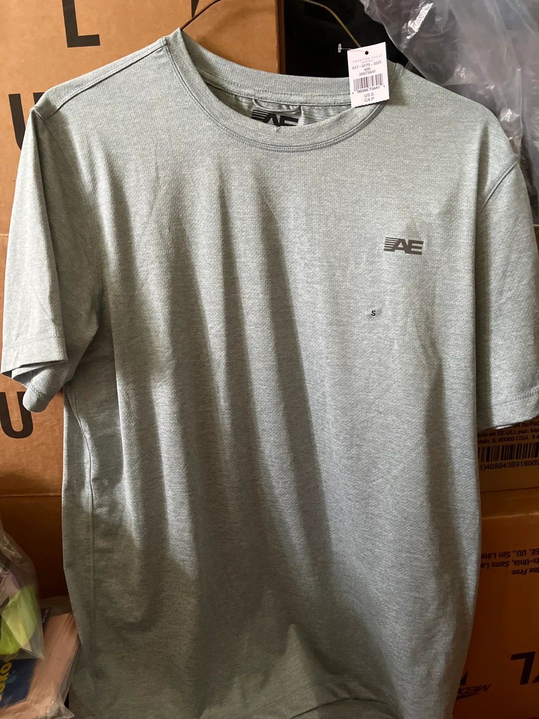 🥕American Eagle Gray T-Shirt thumbnail