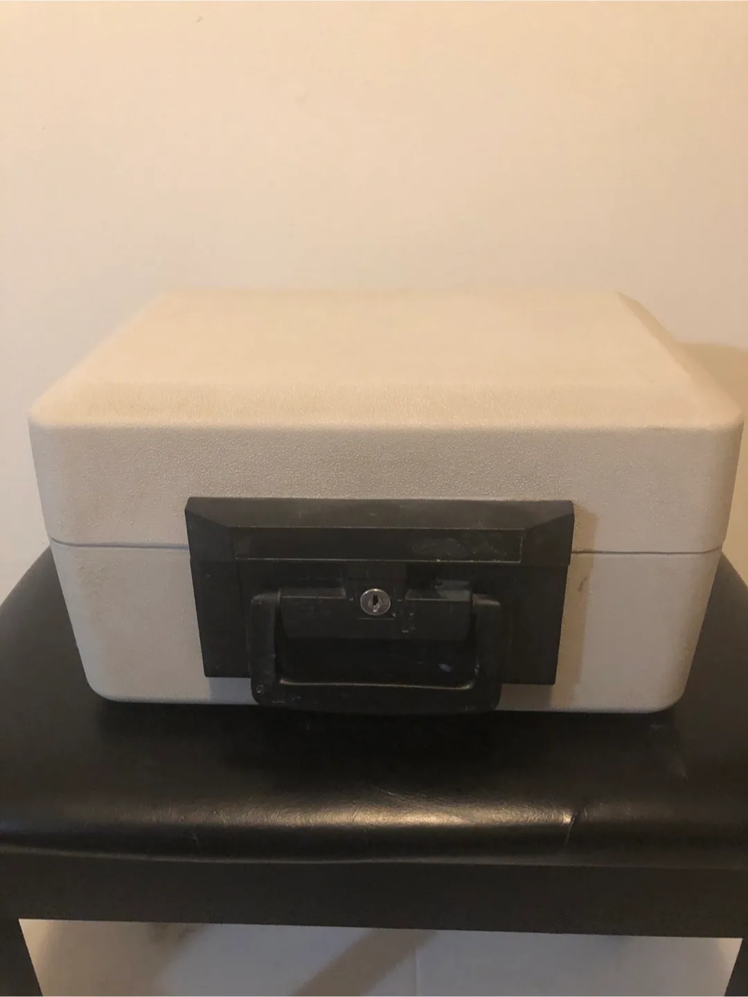 Fireproof safe thumbnail