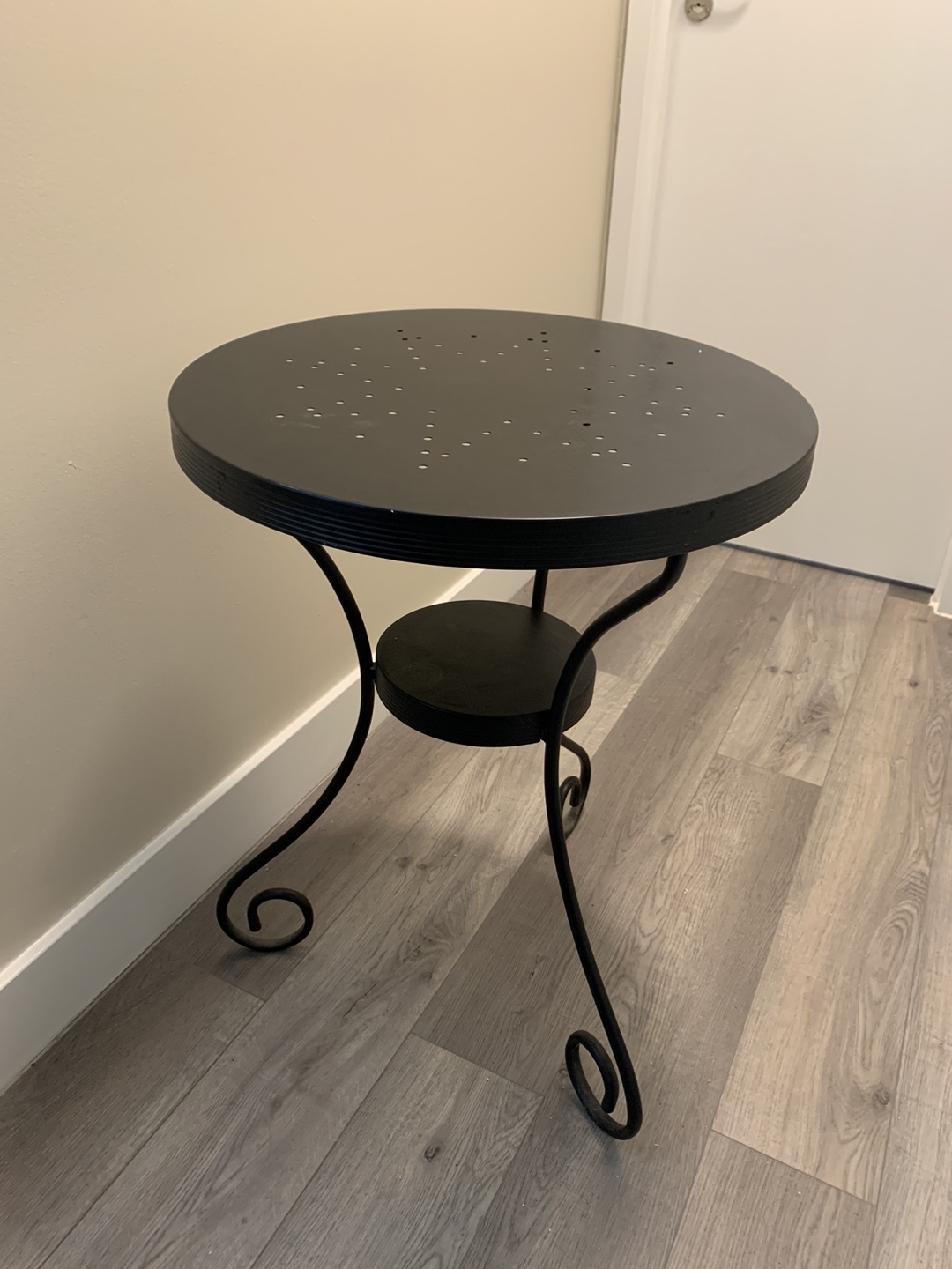 Black Metal Round Side Table