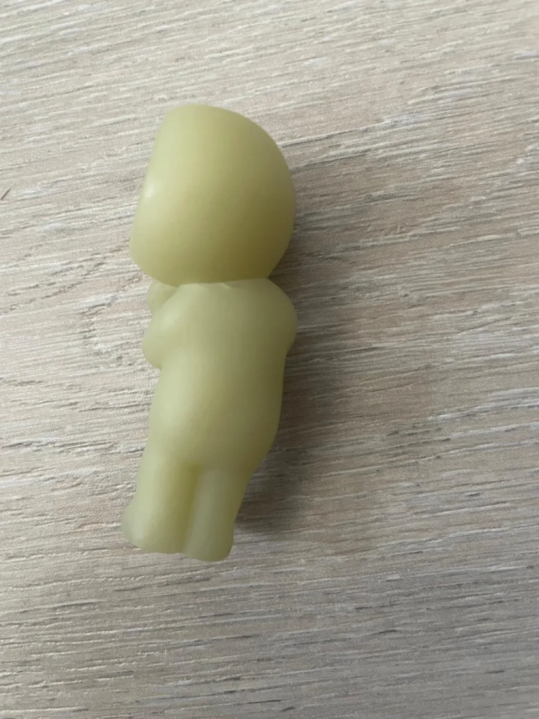 Smiski Glow in the dark collectible figurine image indicator(3)