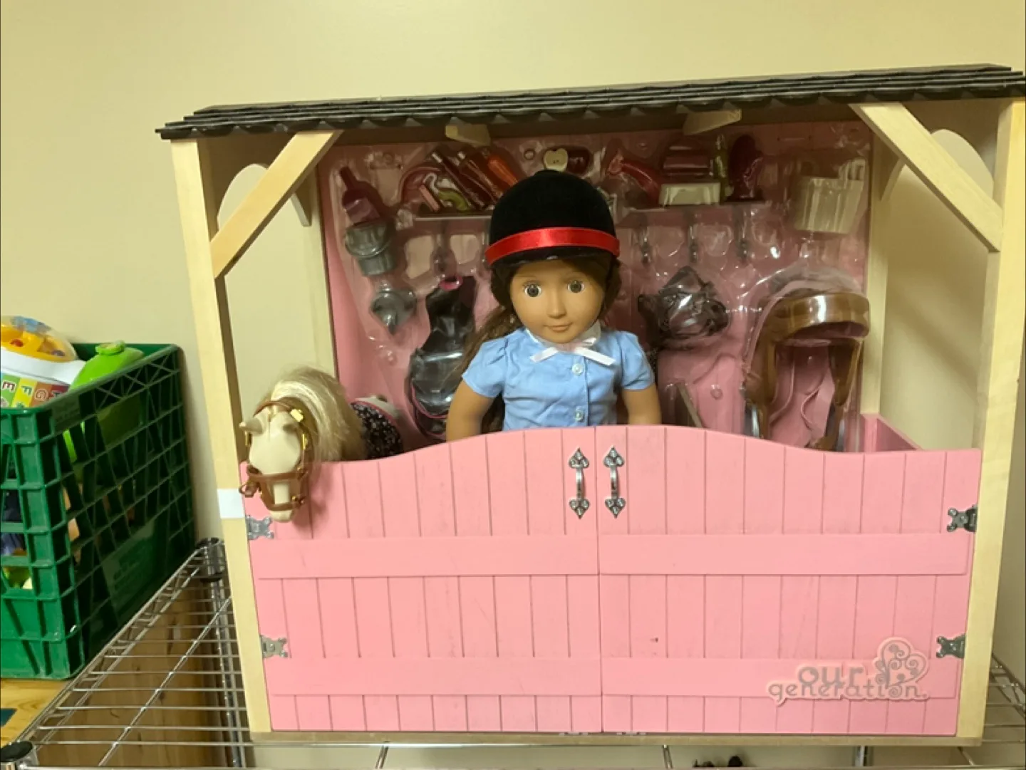 Our Generation Horse Stable & Horses thumbnail