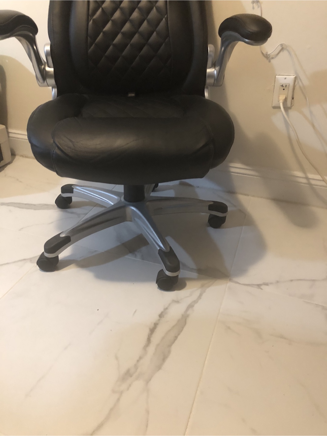 Black Rolling Office Chair with adjustable Back Support - photo 3