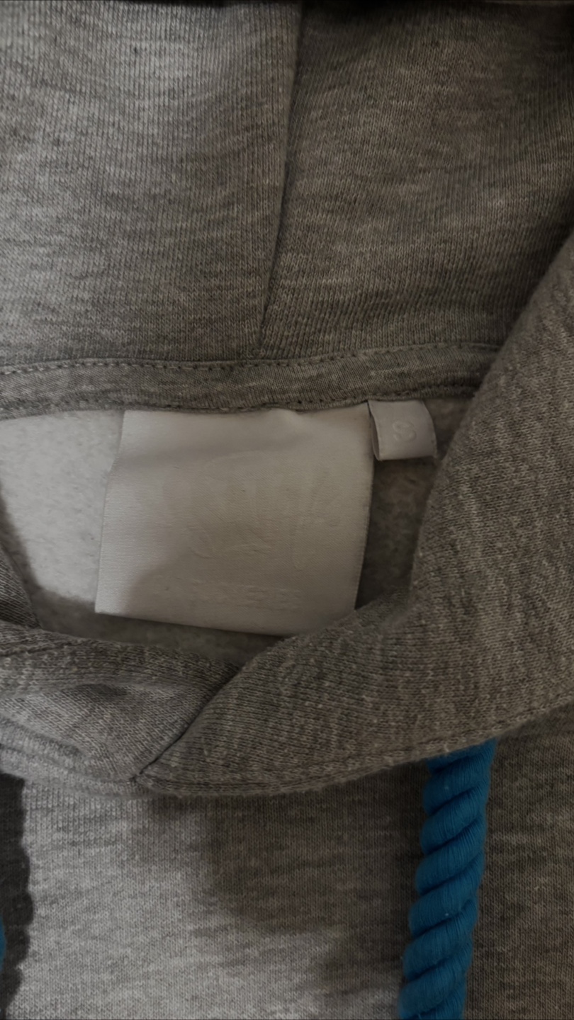 SYNA Grey Hoodie - Size S - photo 4