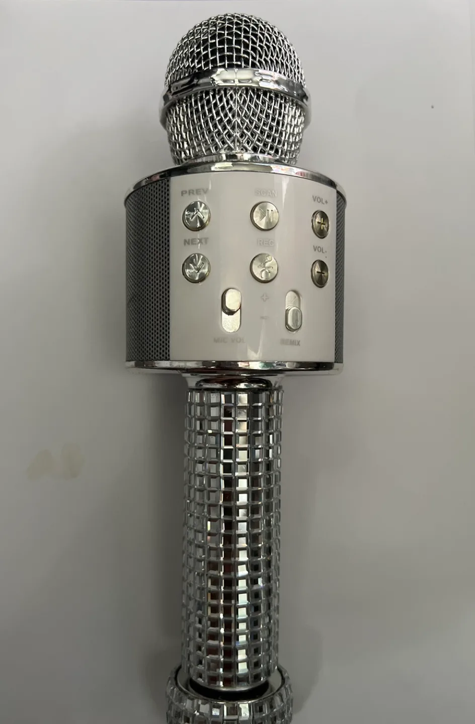 Wireless Karaoke Microphone image indicator(2)