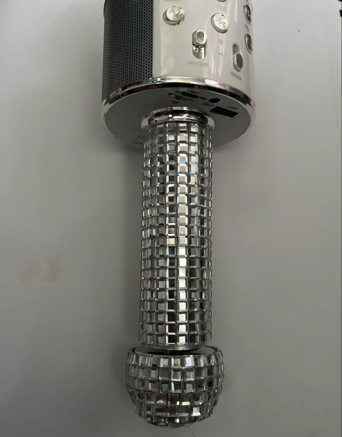 Wireless Karaoke Microphone image indicator(3)