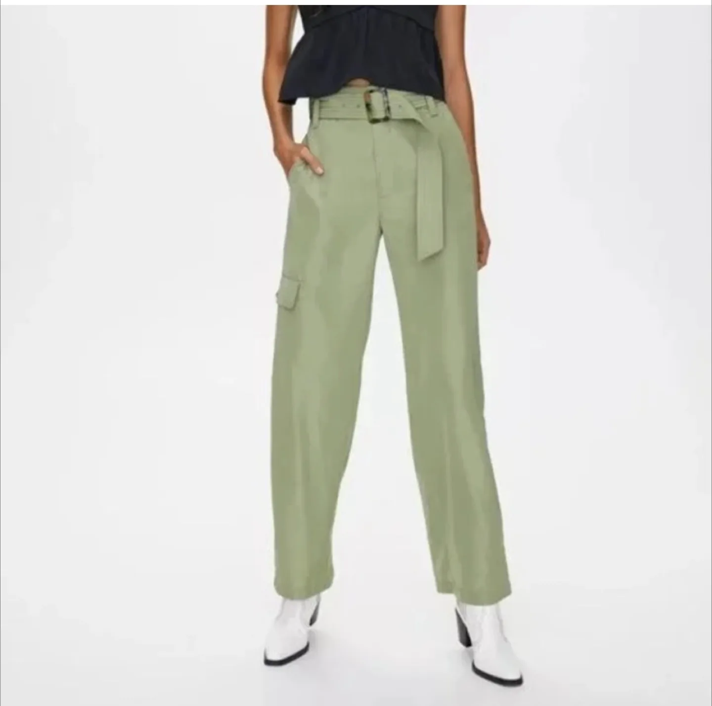 Aritzia Little Moon Olive Green Cargo Pants - Size 00 thumbnail