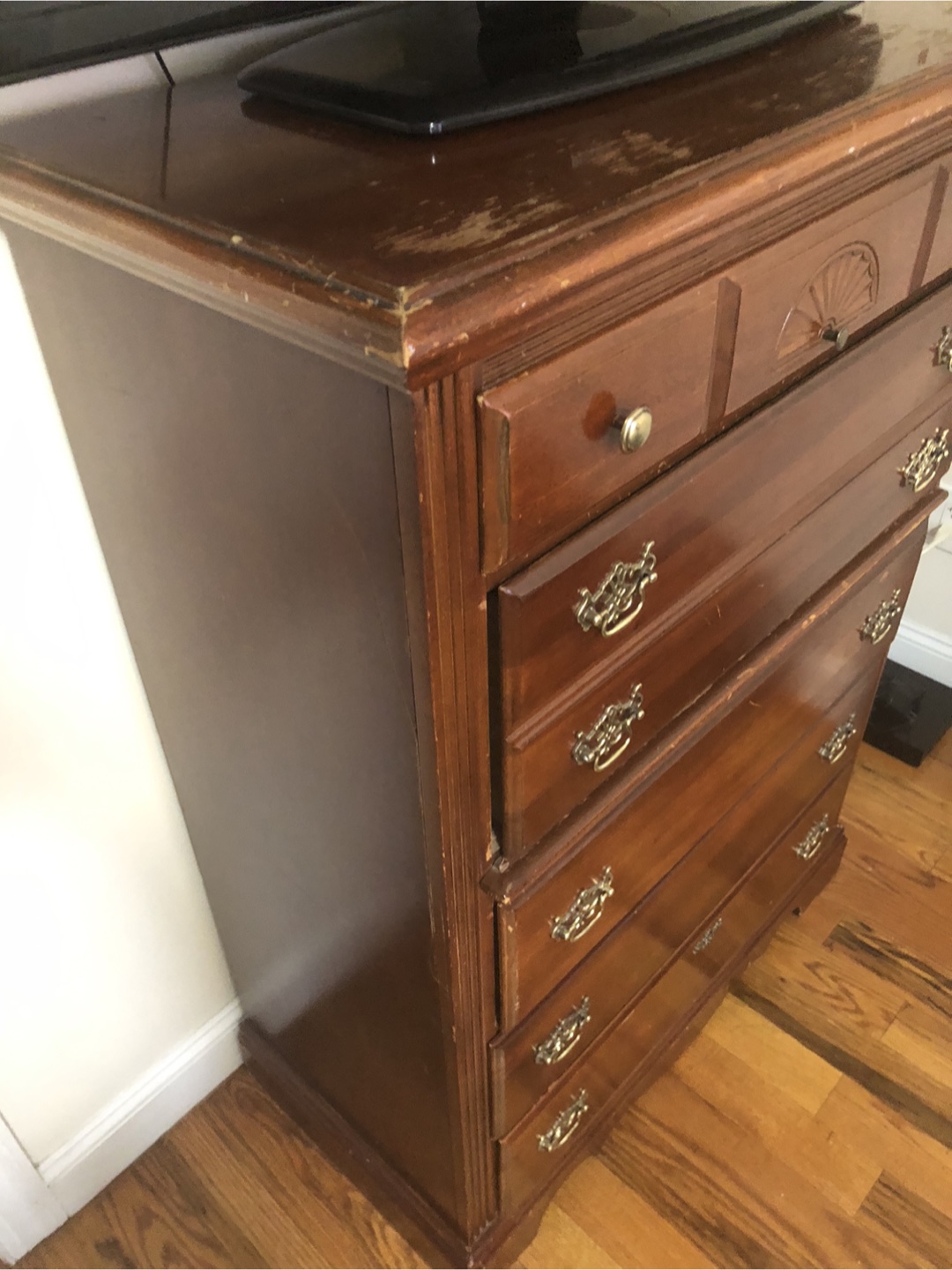 Solid Wood Dresser - photo 3