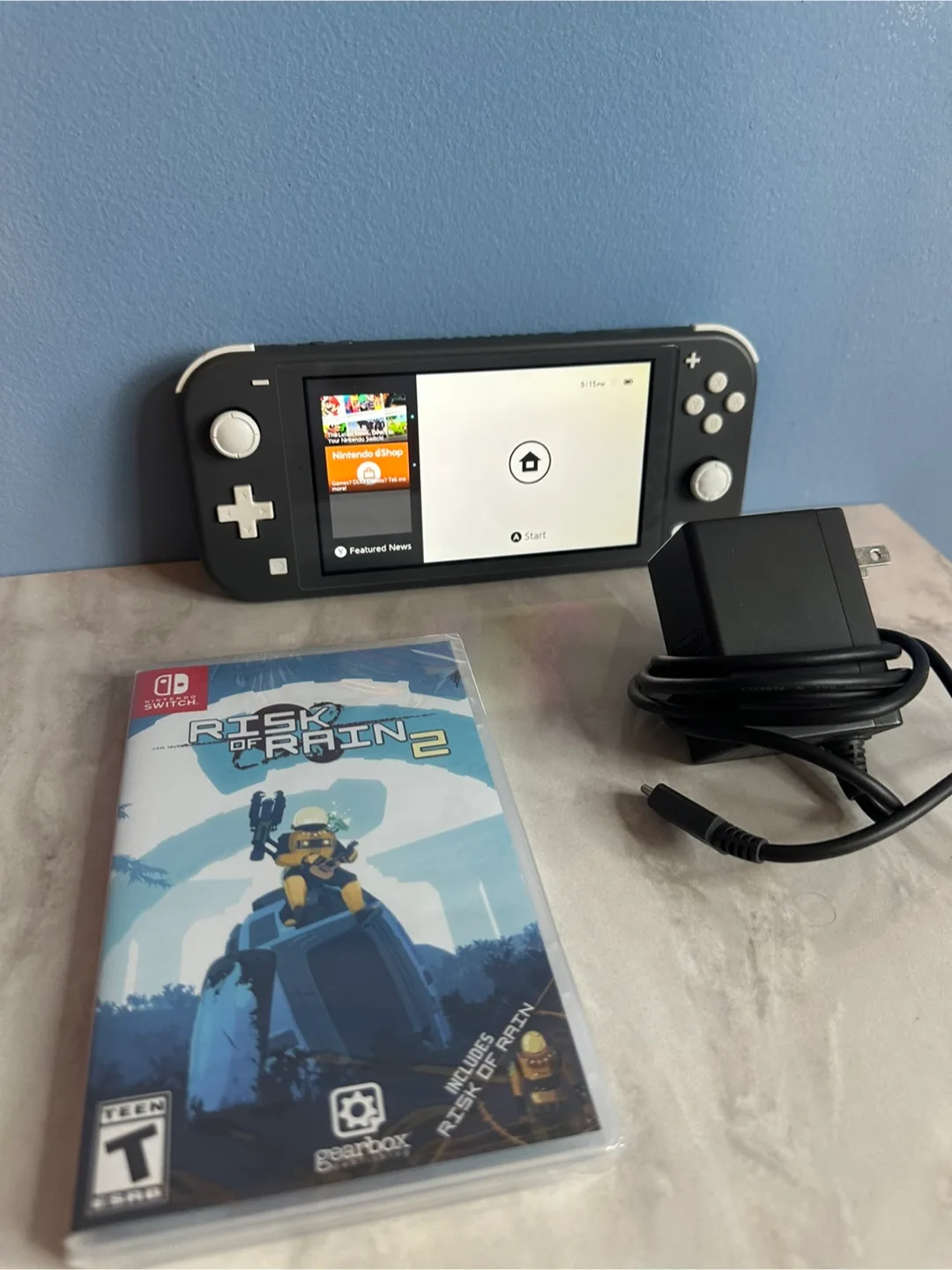 Nintendo Switch Lite Bundle thumbnail