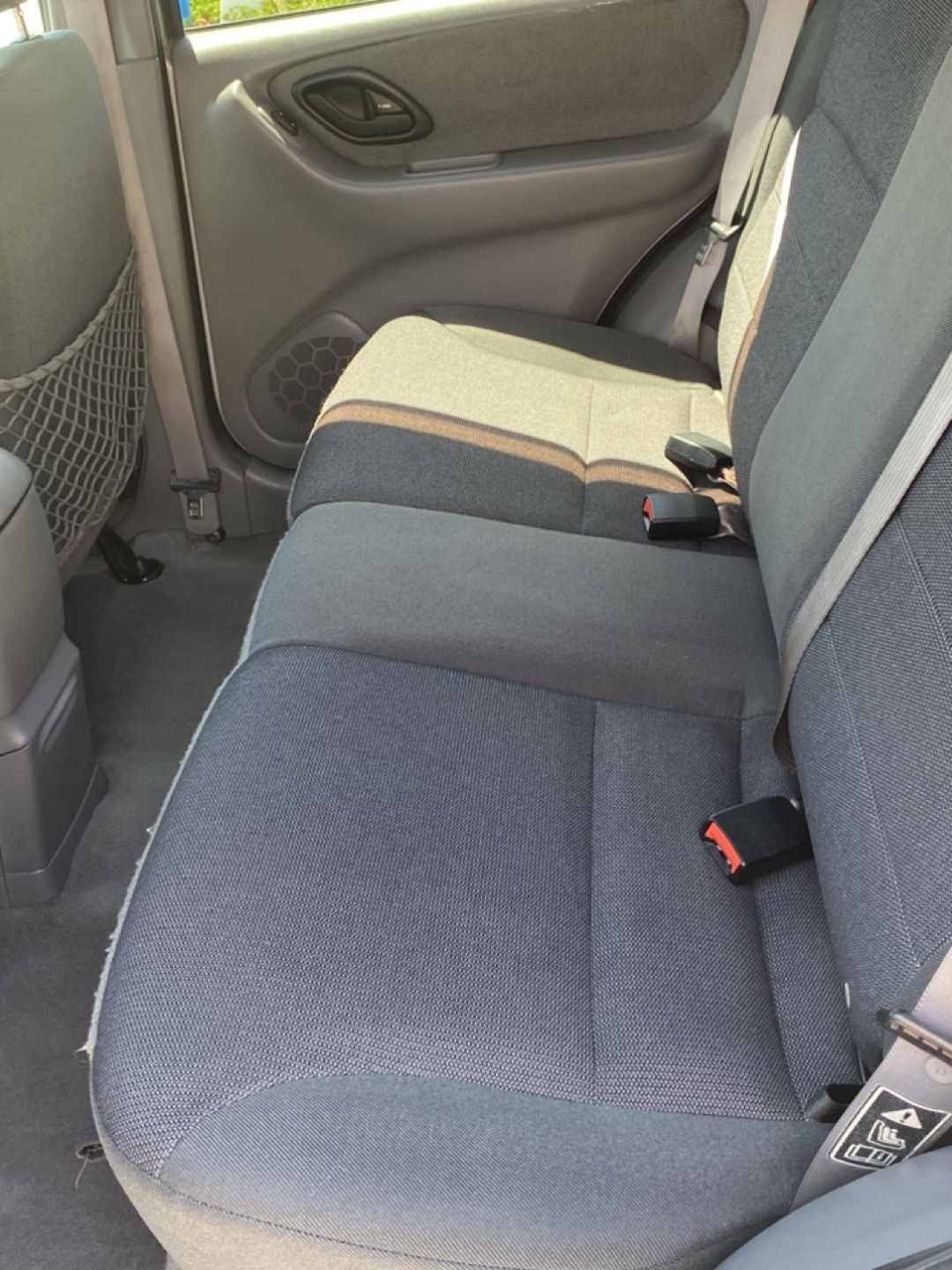 2004 Ford Escape - photo 5