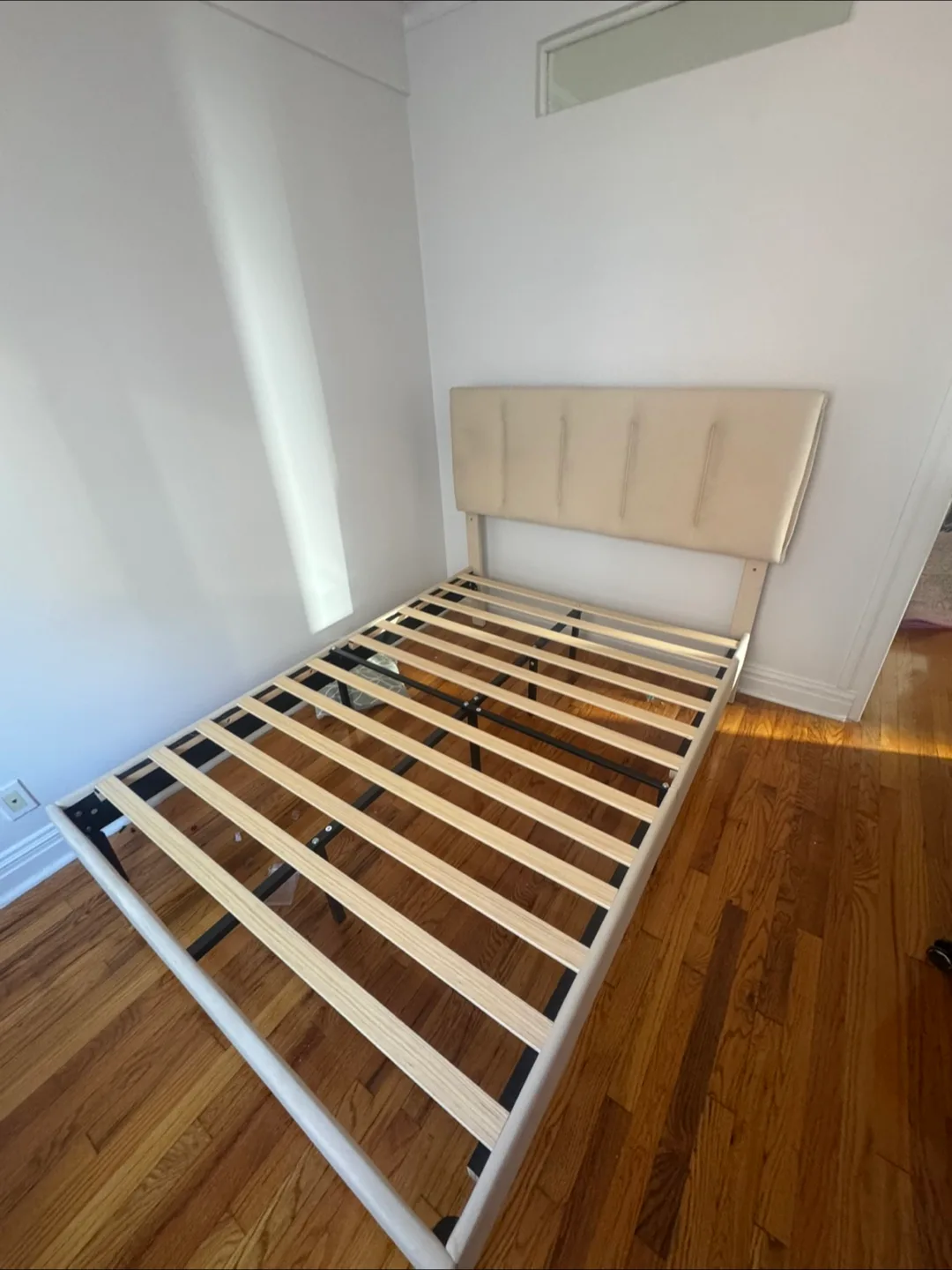 Free delivery full size bed frame casper mattres thumbnail