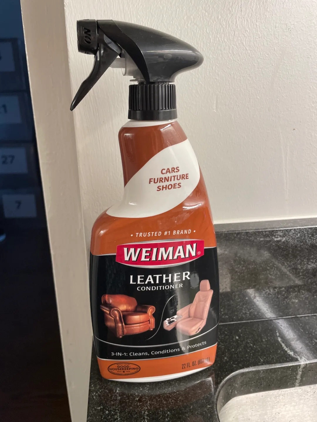 Weiman Leather Conditioner 22 fl oz thumbnail