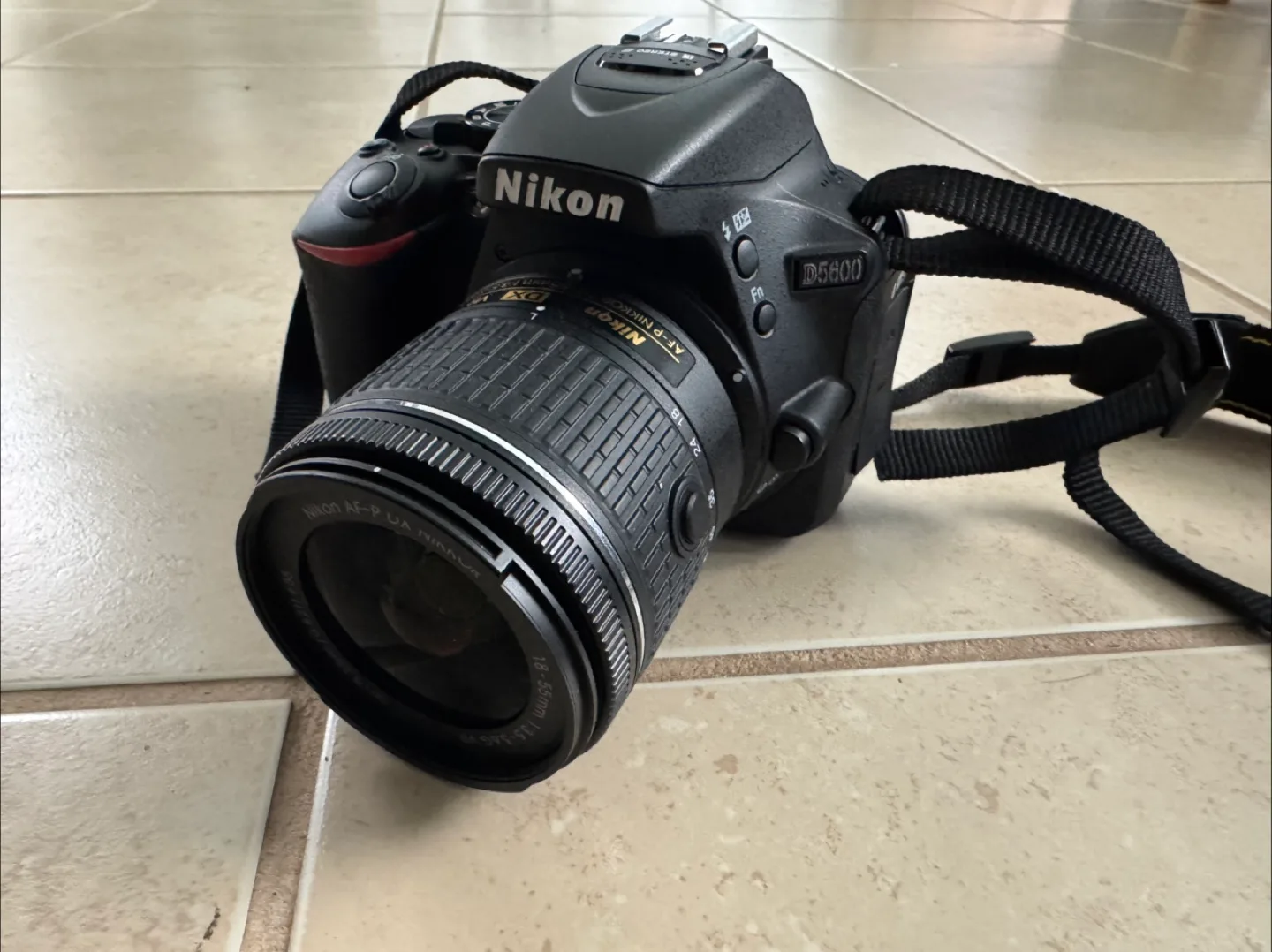 Nikon D5600 DSLR Camera with 2 Lenses image indicator(2)