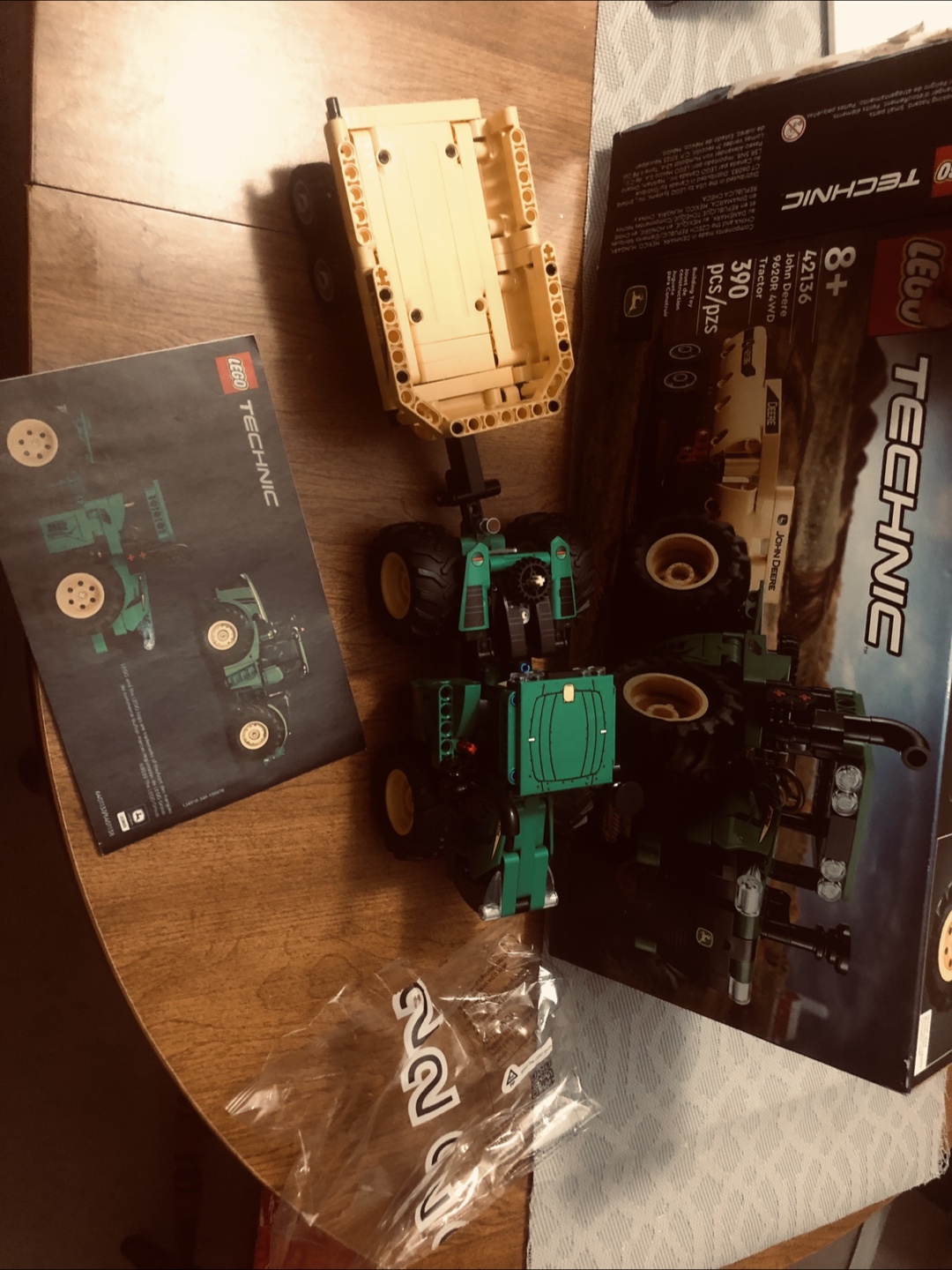 🇨🇦 LEGO Technic John Deere 9620R 4WD Tractor 42136 - photo 3