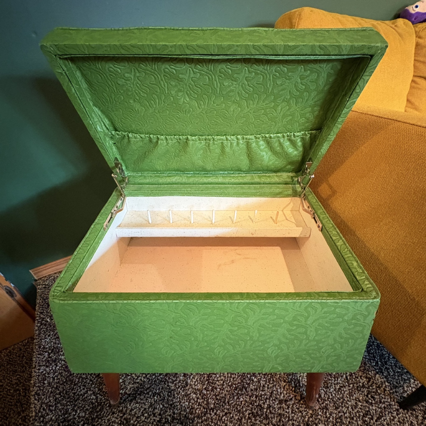 Vintage Green Upholstered Sewing Box - photo 4