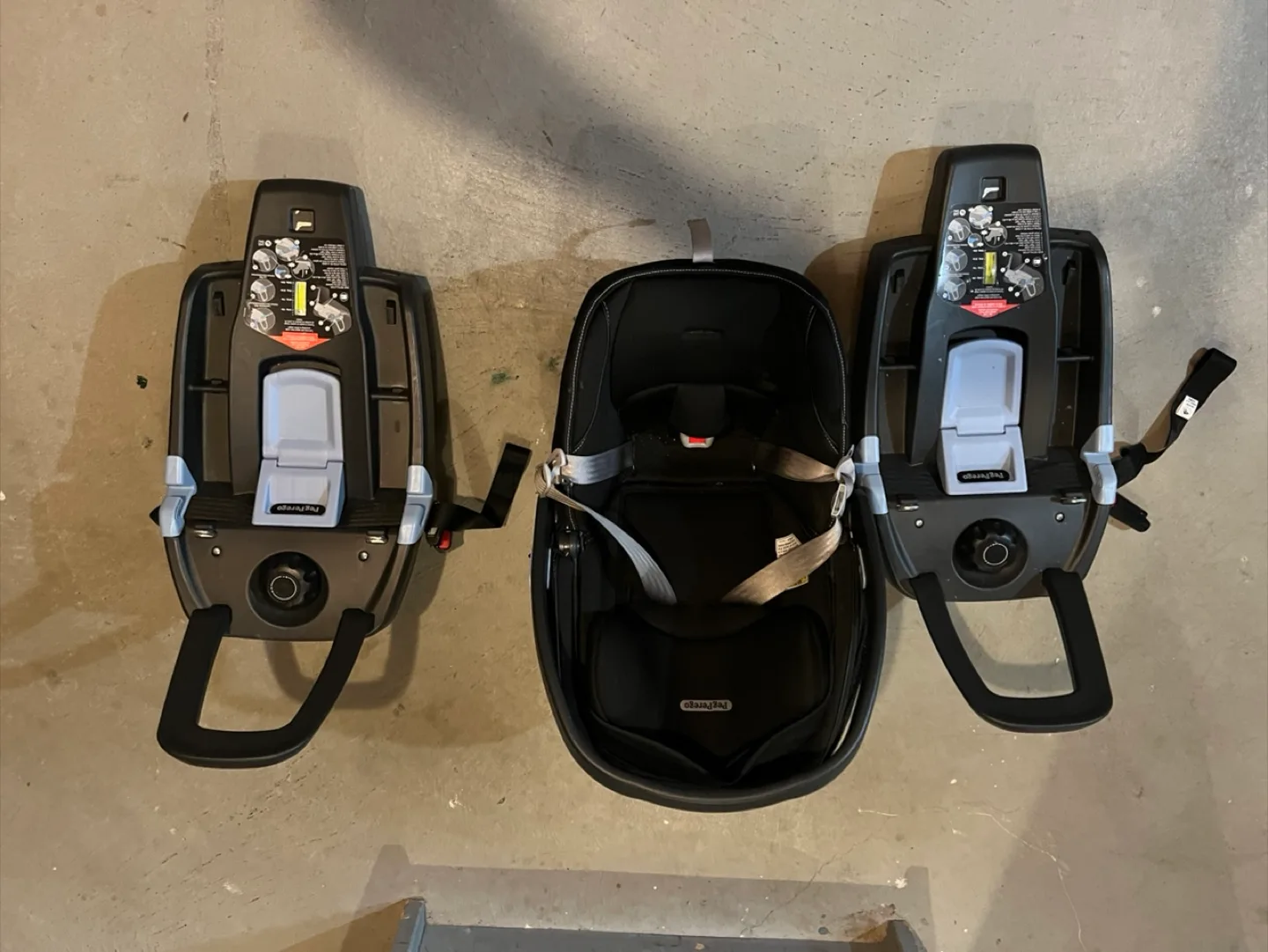 Peg Perego Primo Viaggio Nido  Infant Car Seat & 2 Bases thumbnail