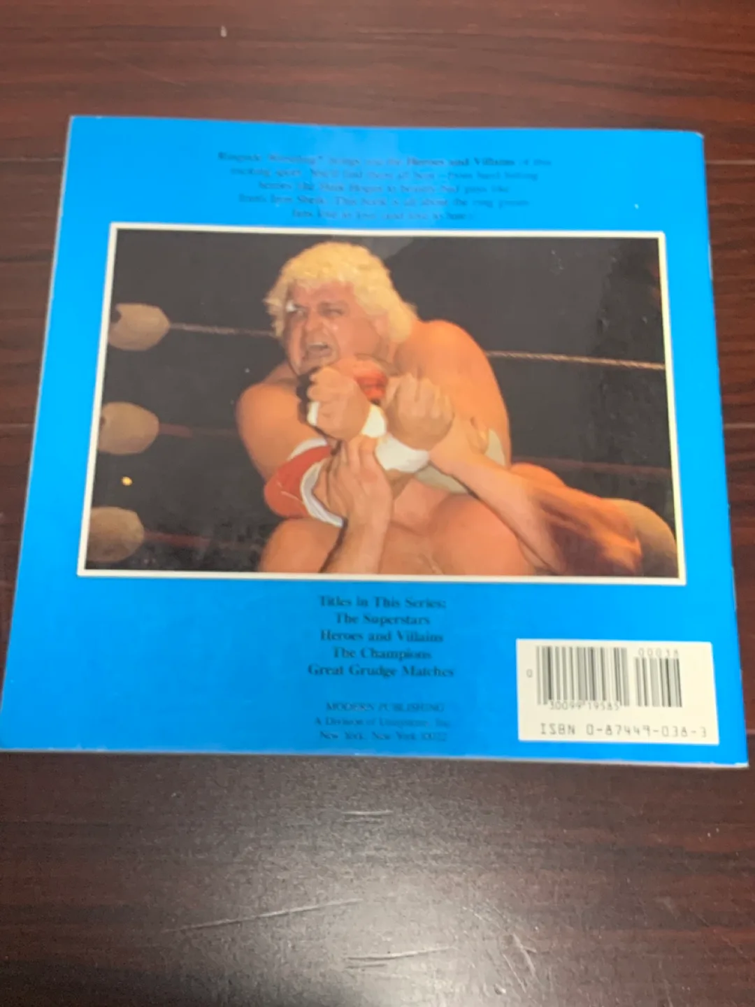 Wrestling book Ringside Wrestling Heroes and Villains. image indicator(2)