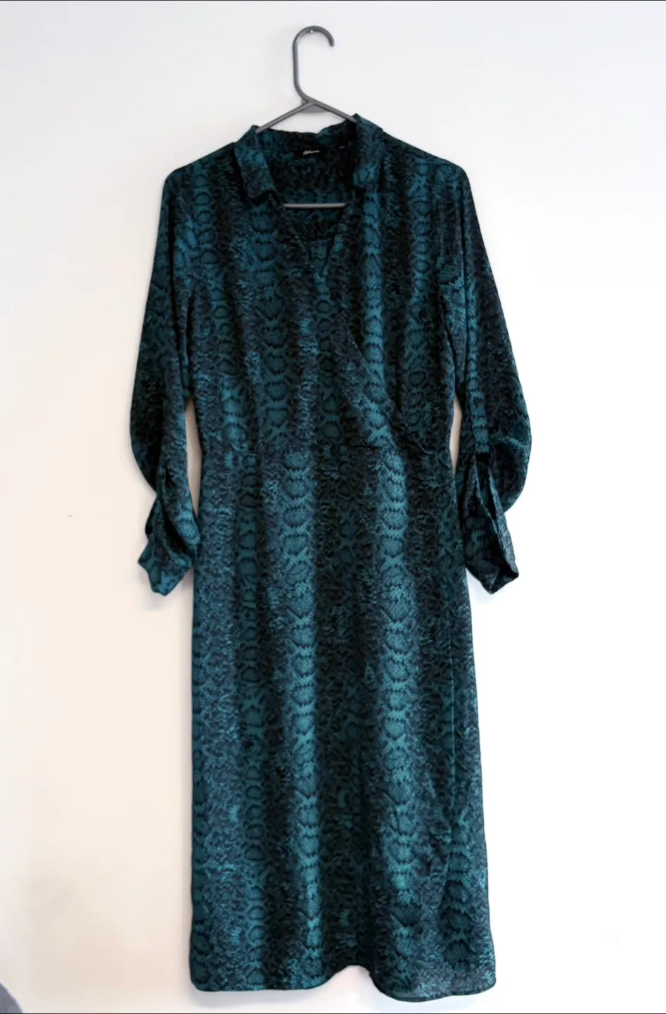 Teal Snake Print Dress! thumbnail