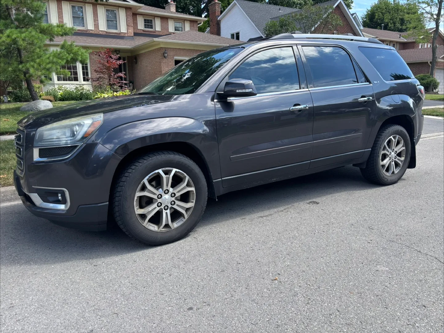 GMC Acadia SUV - Great Condition thumbnail