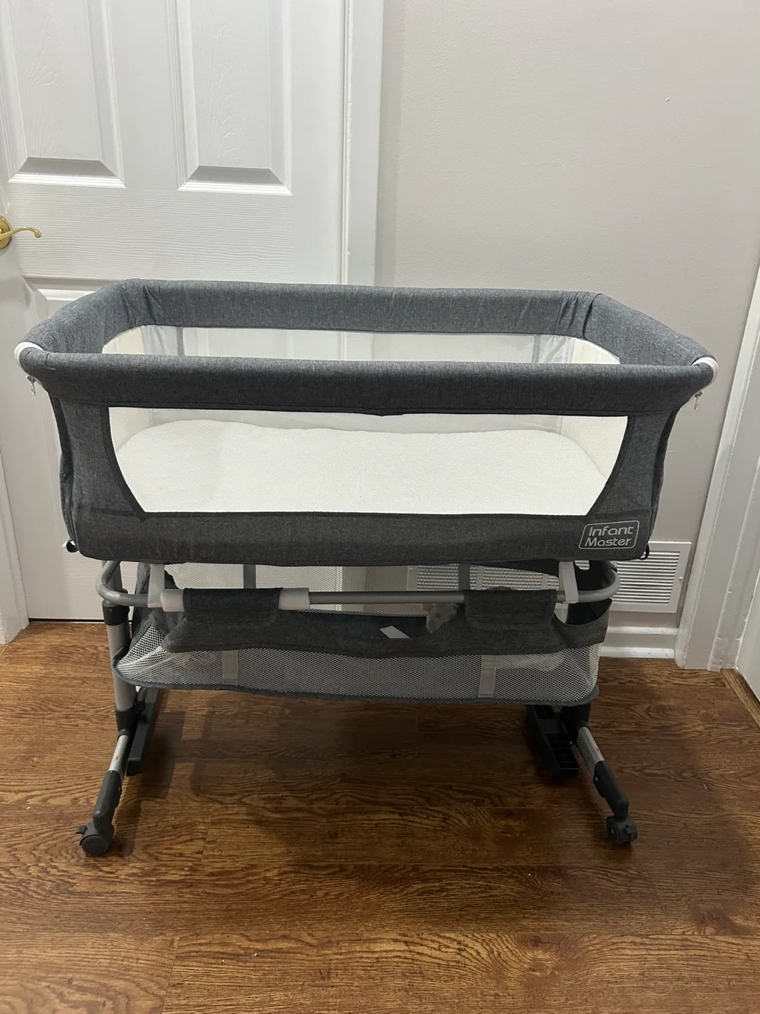 Infant Master Bassinet - Grey thumbnail