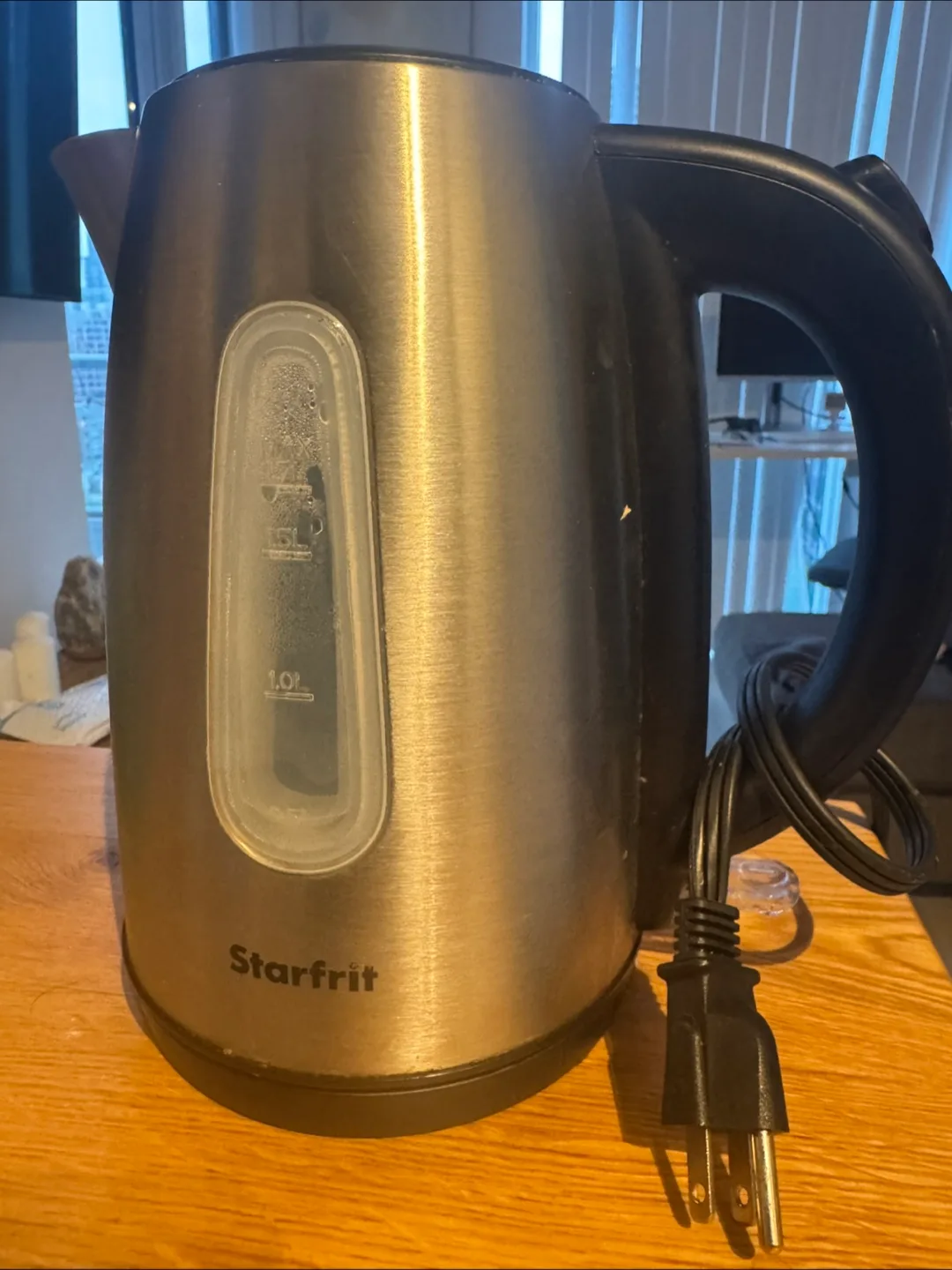 Starfrit Electric Kettle thumbnail