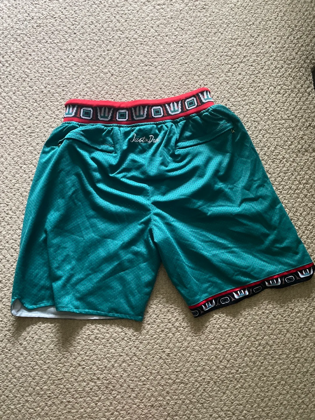 Just Don Vancouver Grizzlies Shorts - Size M image indicator(2)