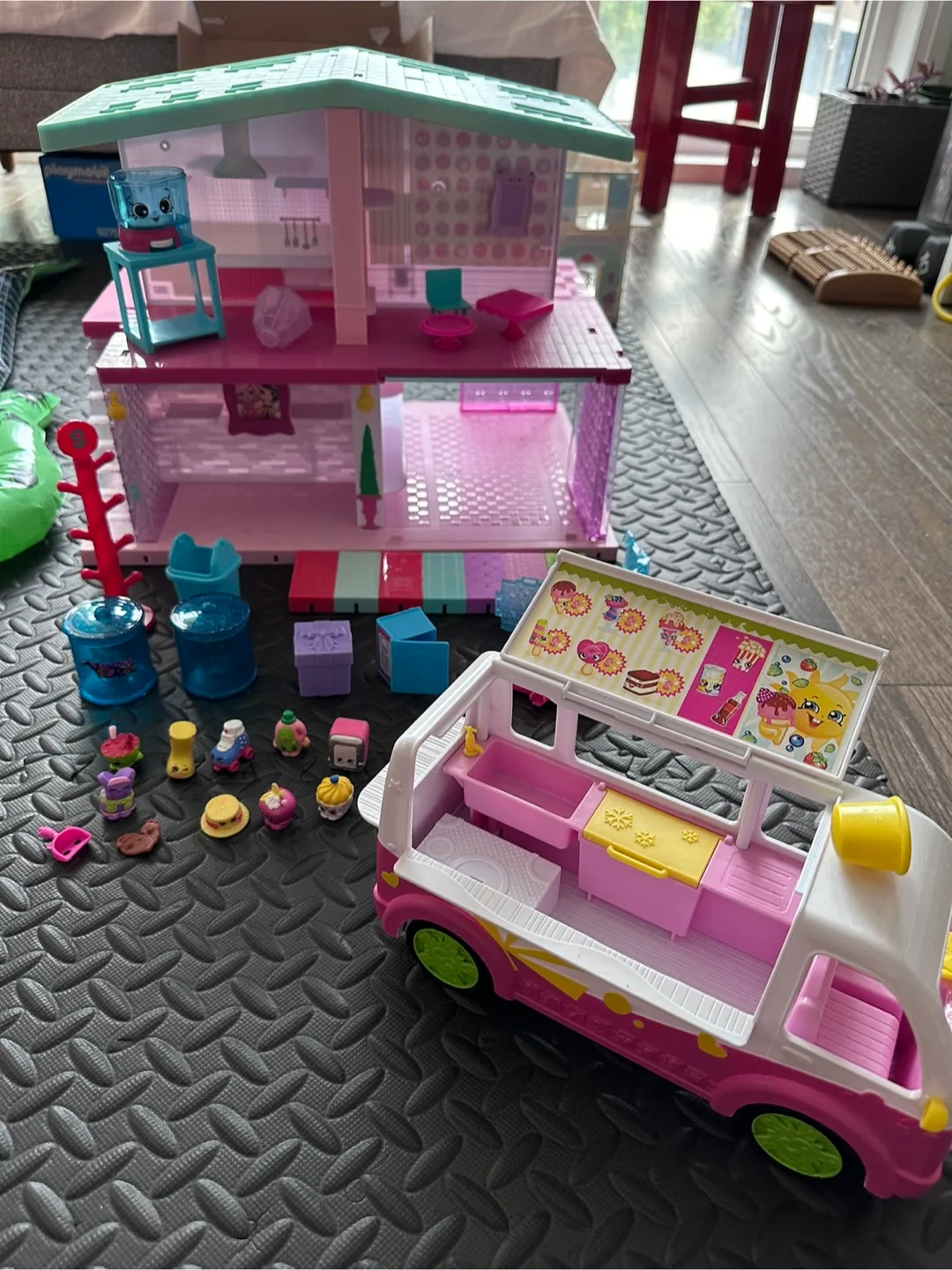 Shopkins Playset: House & Sweet Shop Truck thumbnail