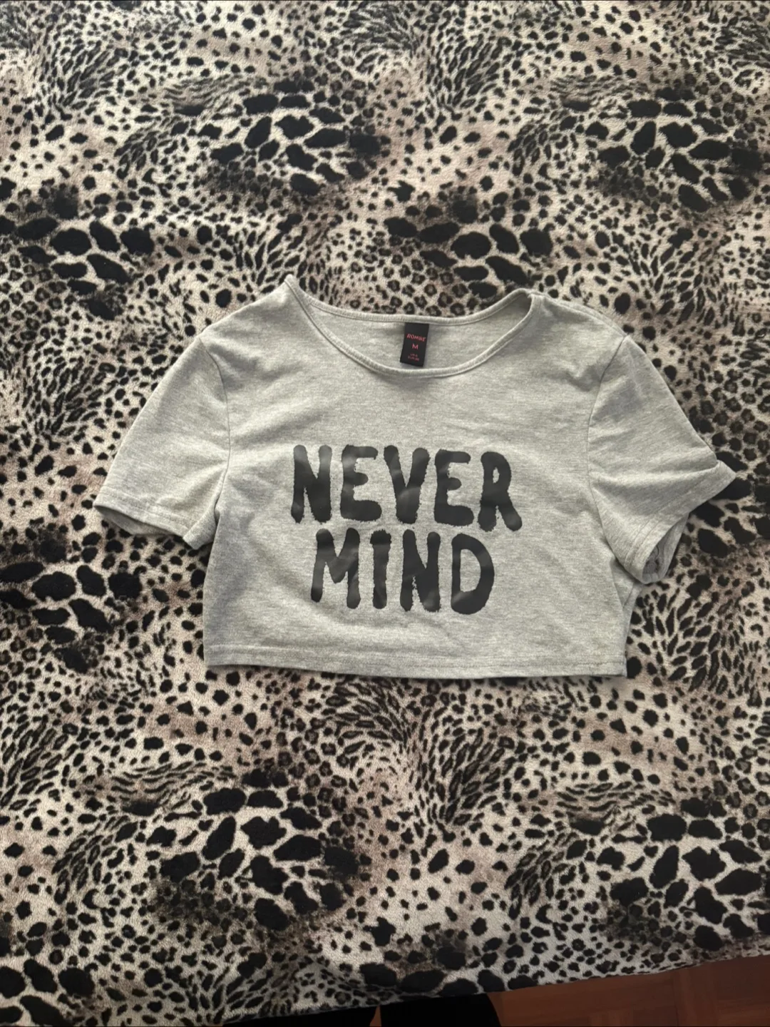 ROMWE Never Mind Graphic Crop Tee - Size M thumbnail