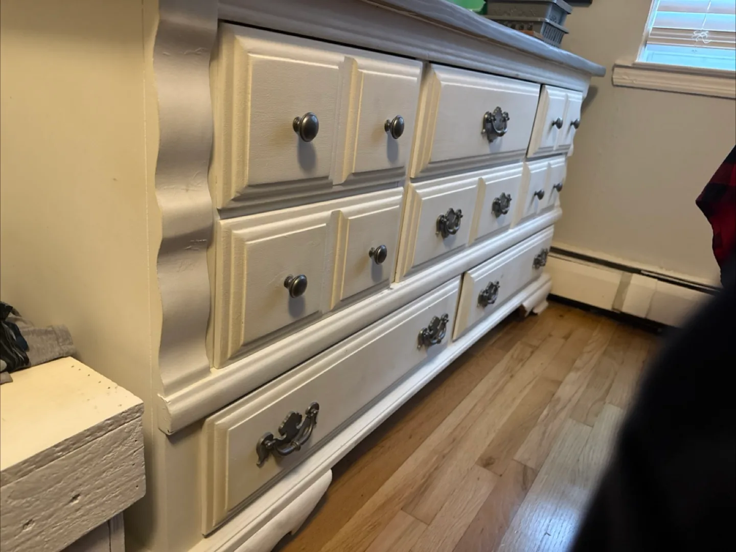White Wooden Dresser thumbnail
