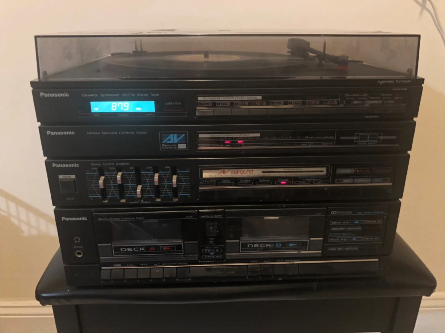 Panasonic Stereo Turntable System thumbnail