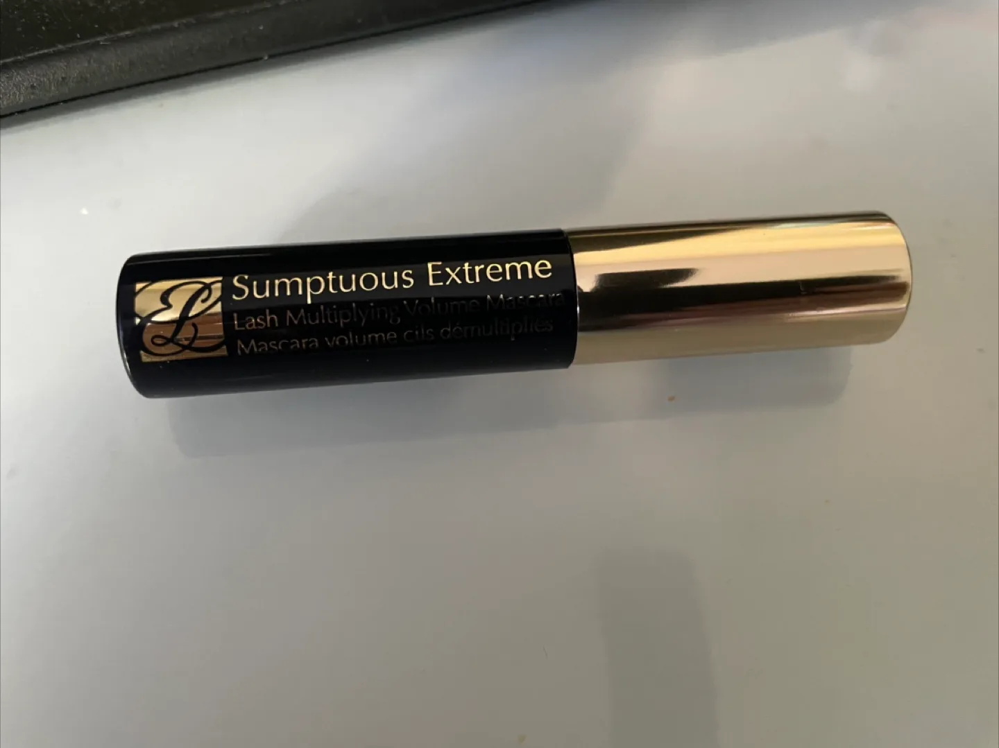 Estee Lauder Sumptuous Extreme Mascara - Black 🍁🇨🇦 thumbnail